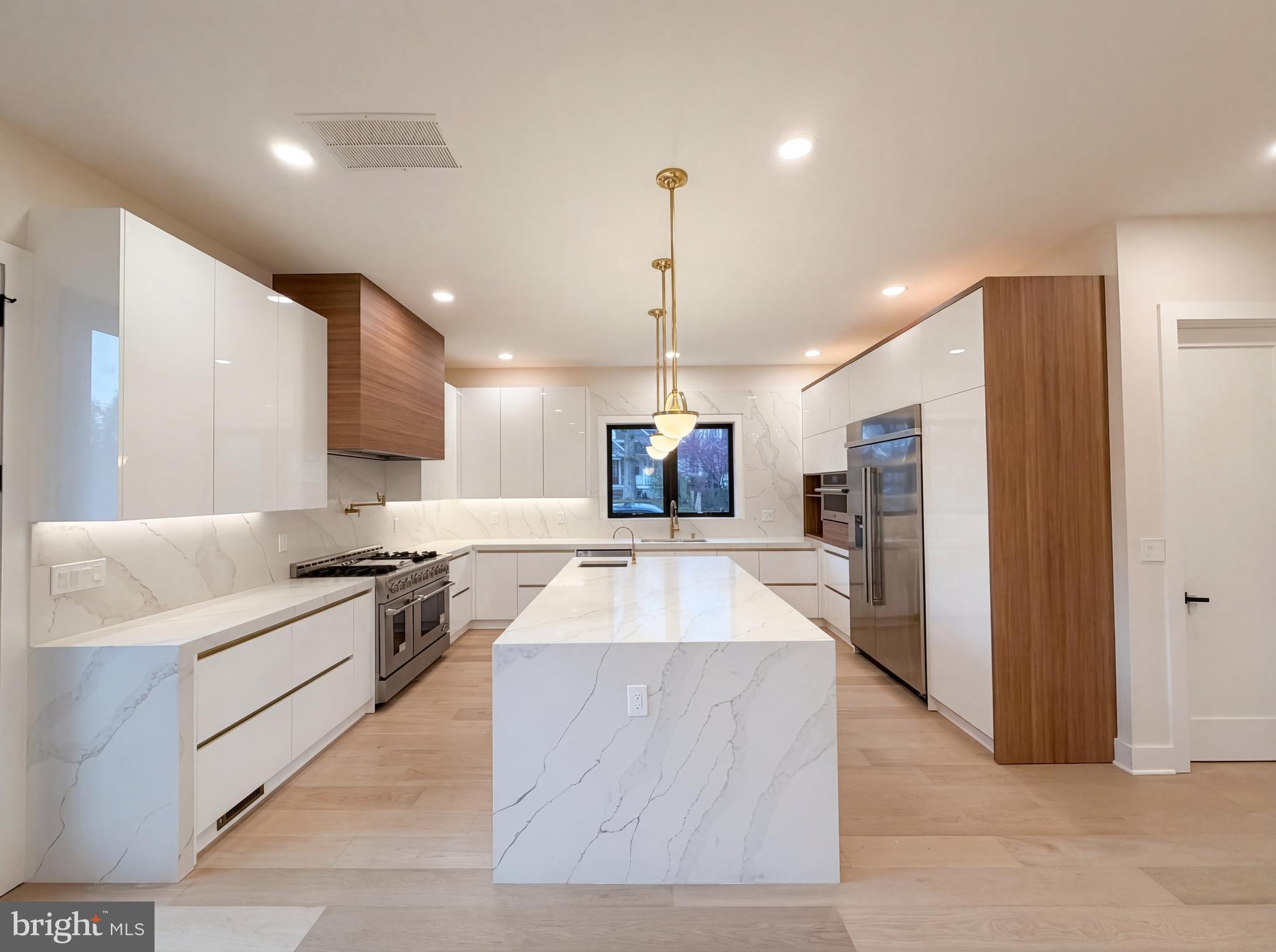 WILLET HEIGHTS - Residential