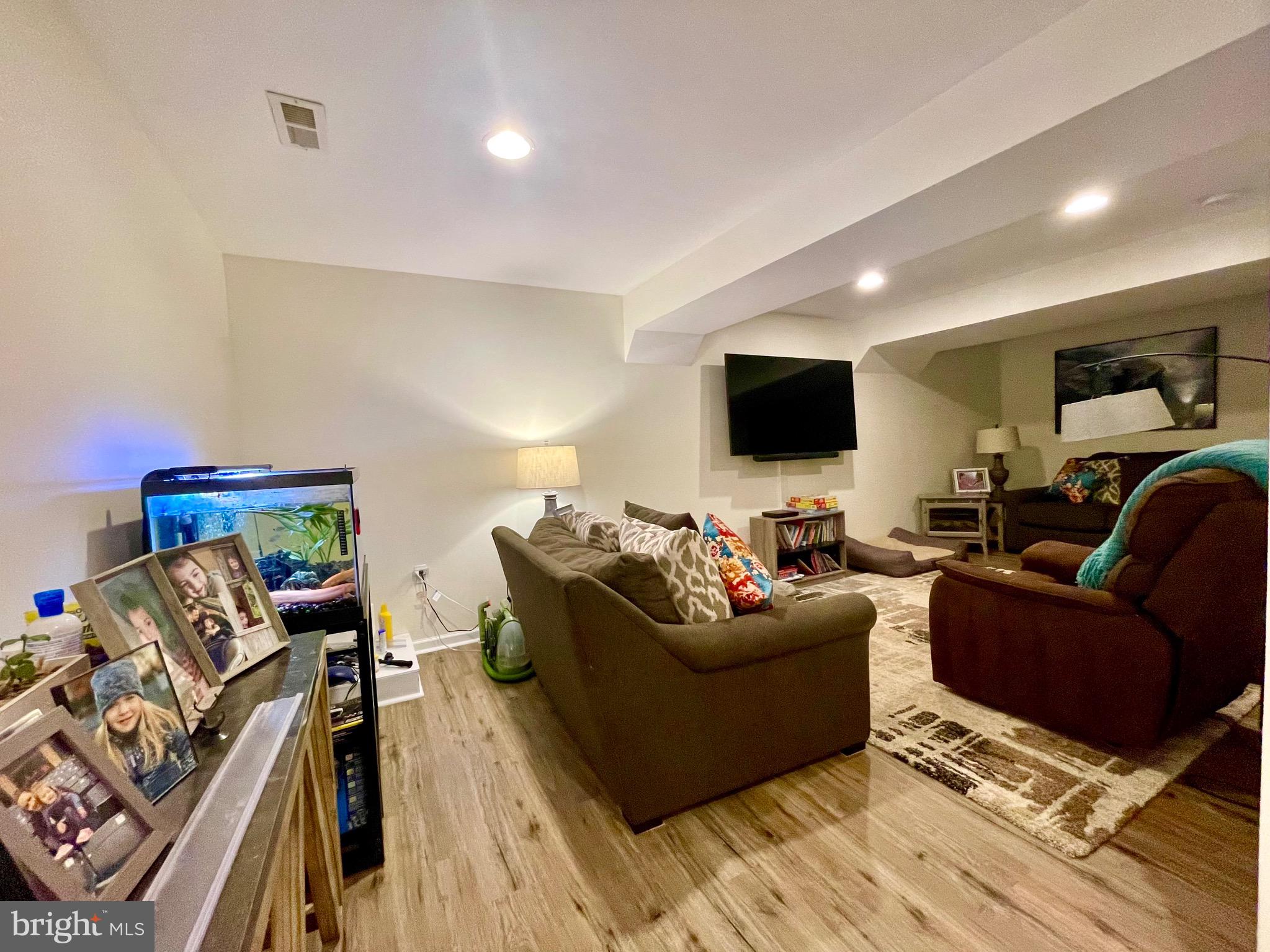 BRIAR RUN - Residential