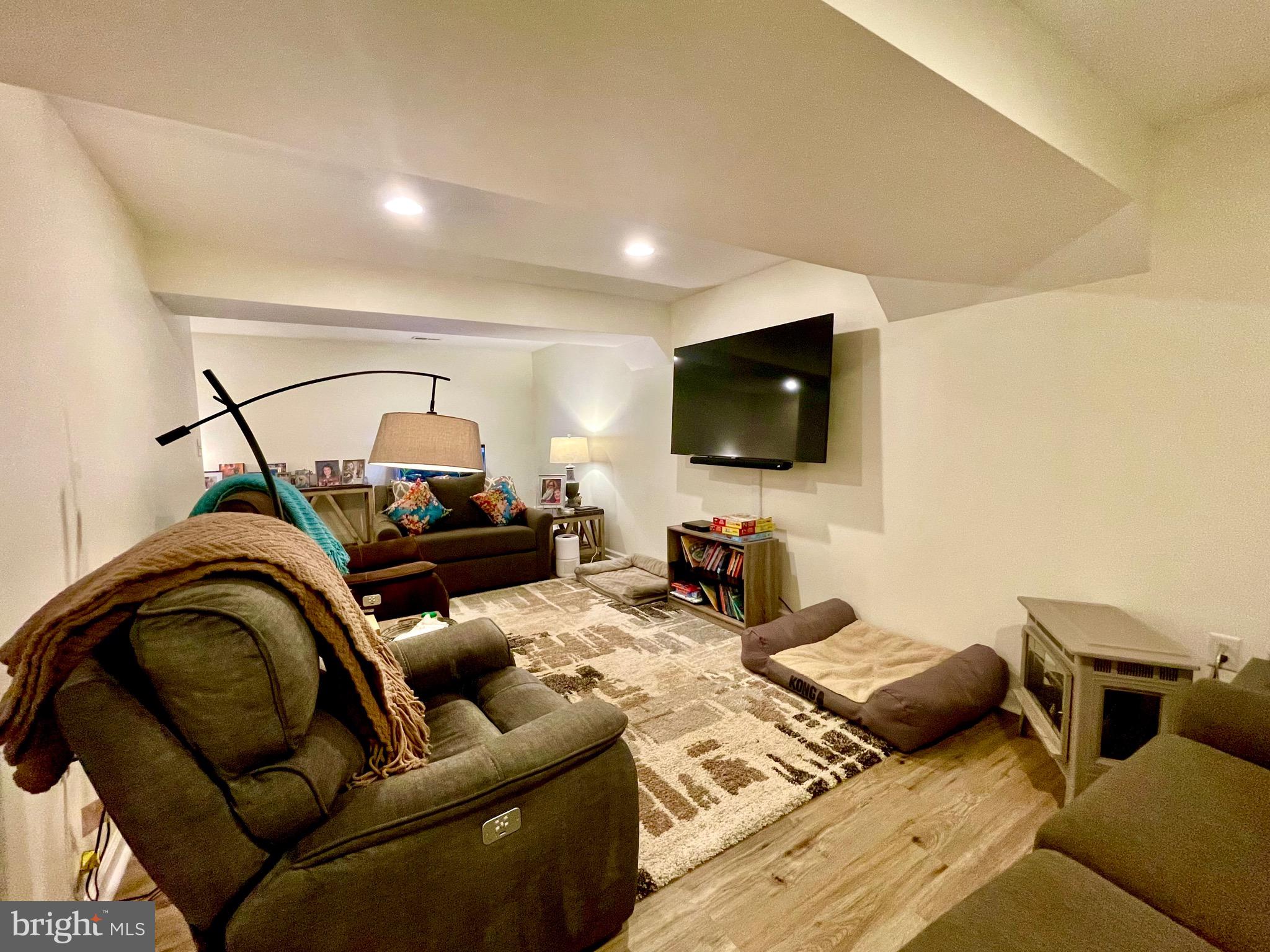 BRIAR RUN - Residential