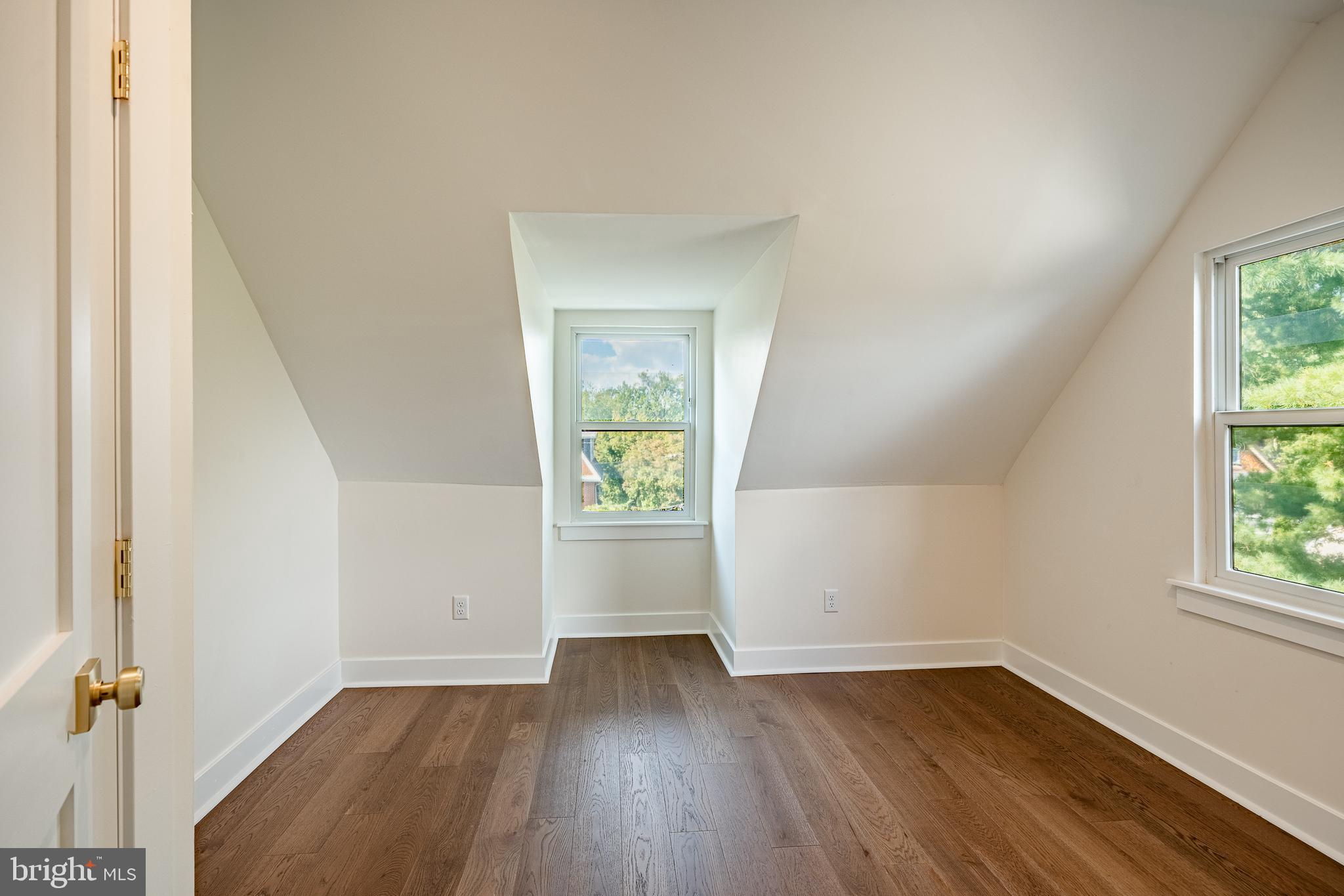 WYNNEBROOK MANOR - Residential