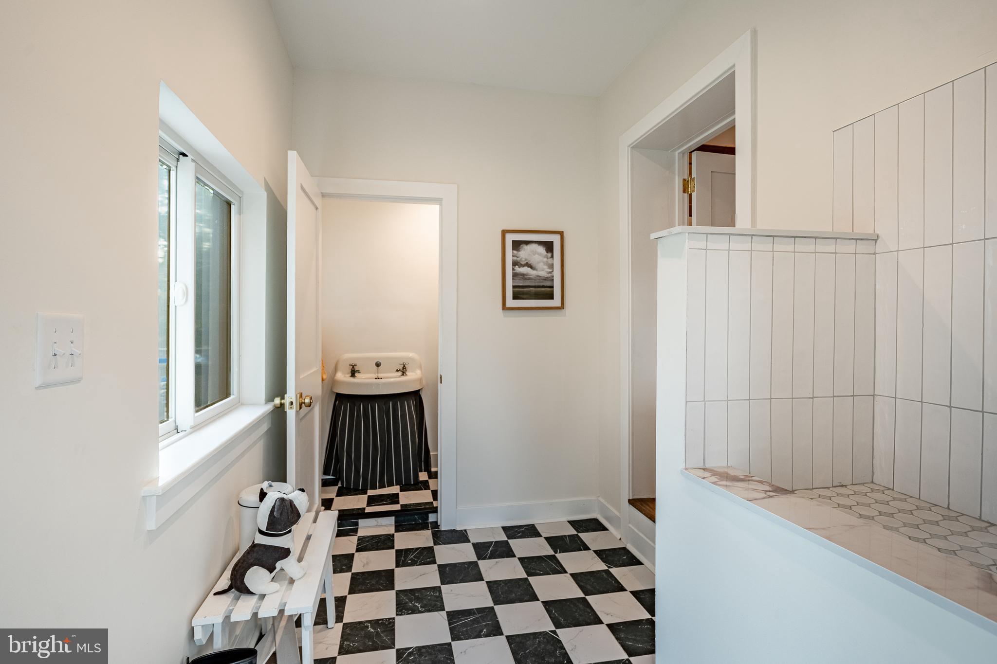 WYNNEBROOK MANOR - Residential