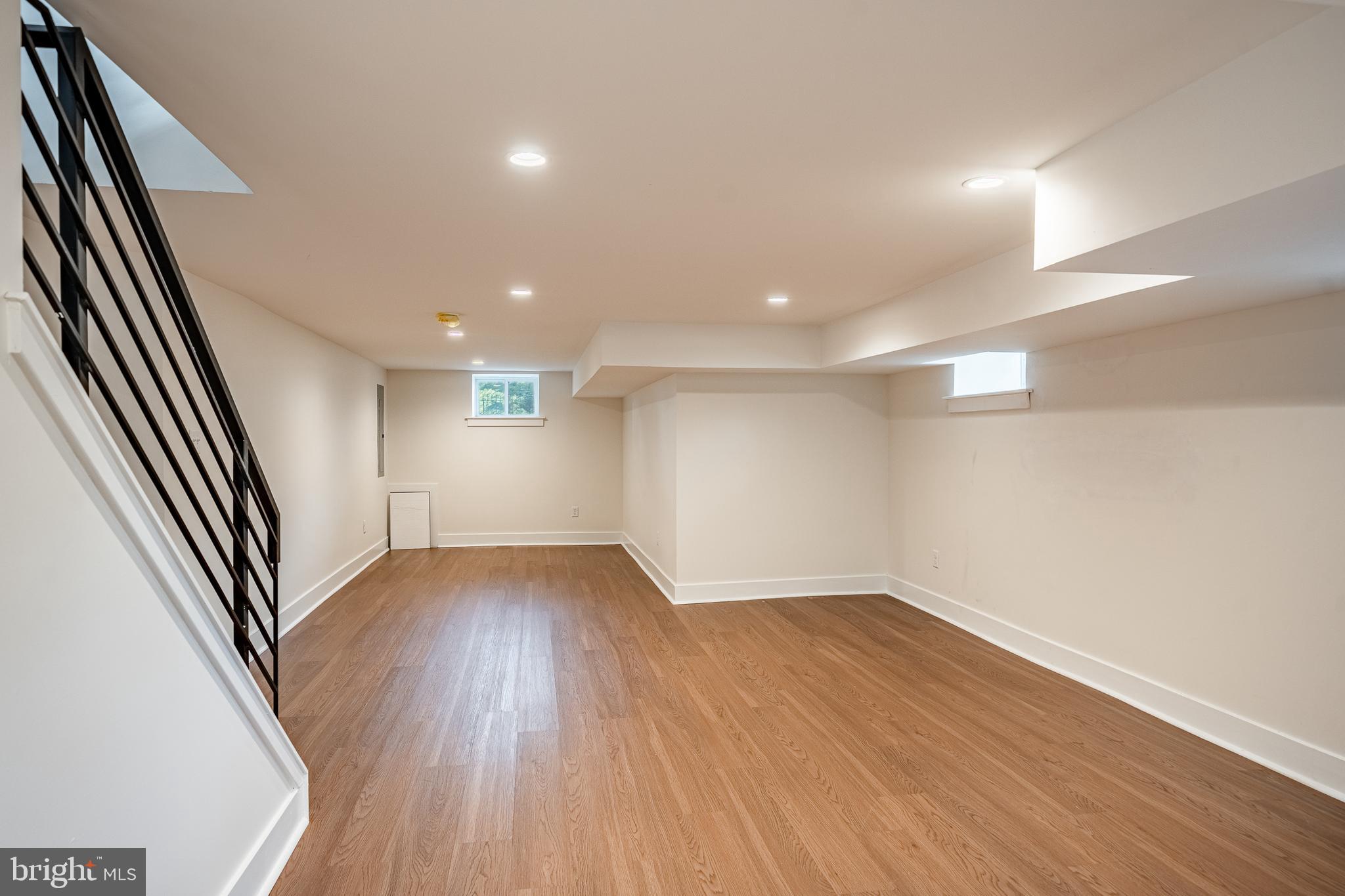 WYNNEBROOK MANOR - Residential