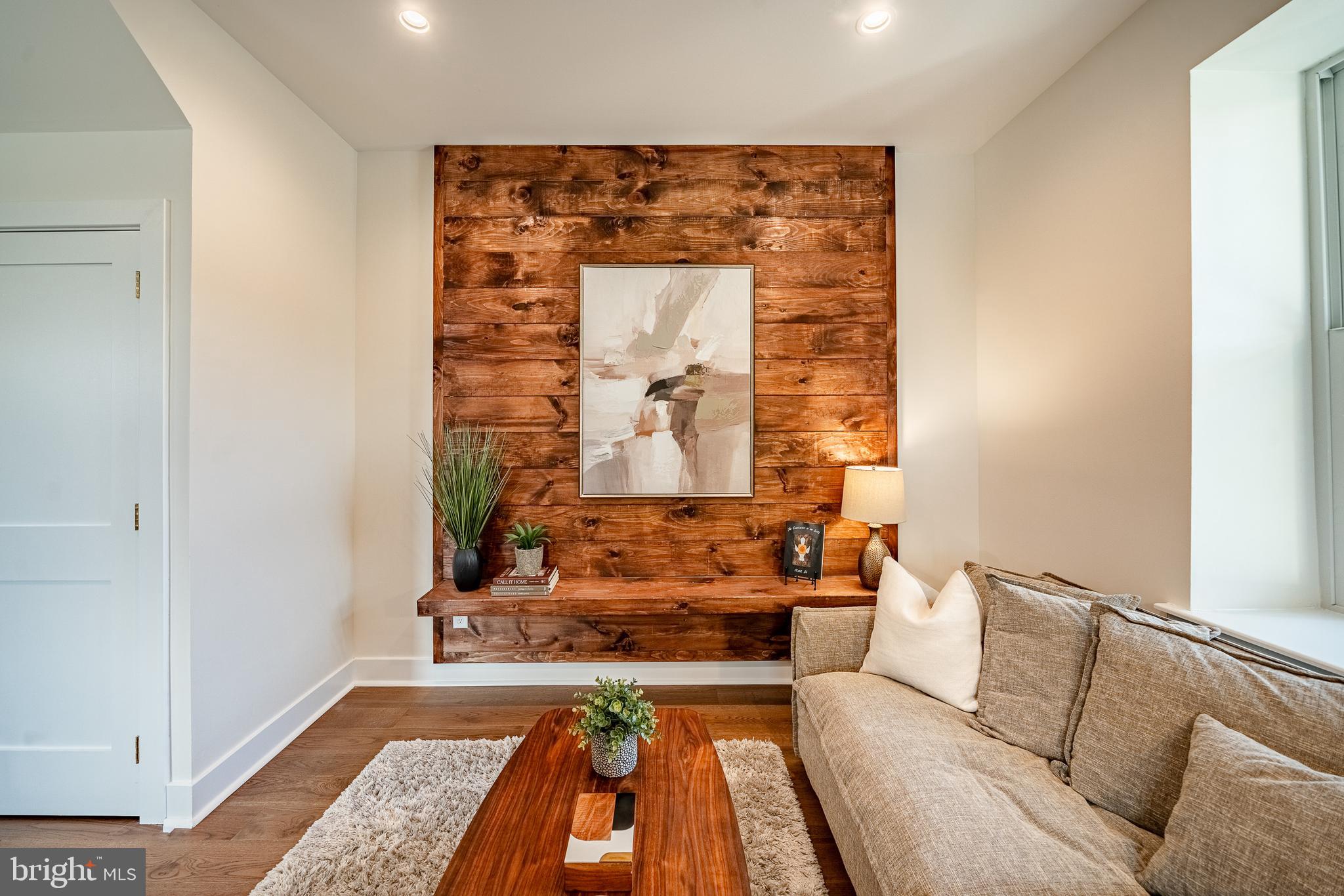 WYNNEBROOK MANOR - Residential