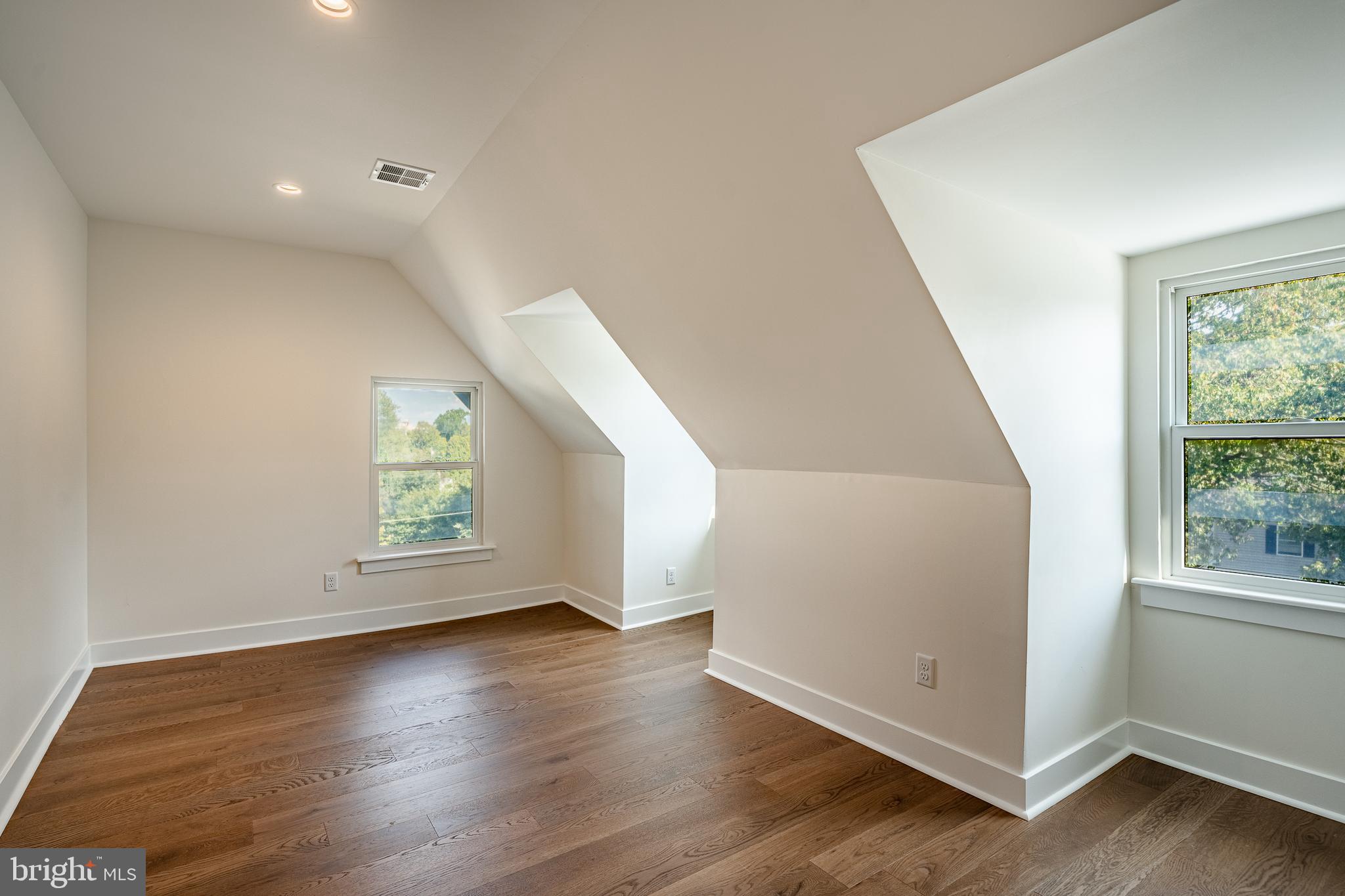 WYNNEBROOK MANOR - Residential