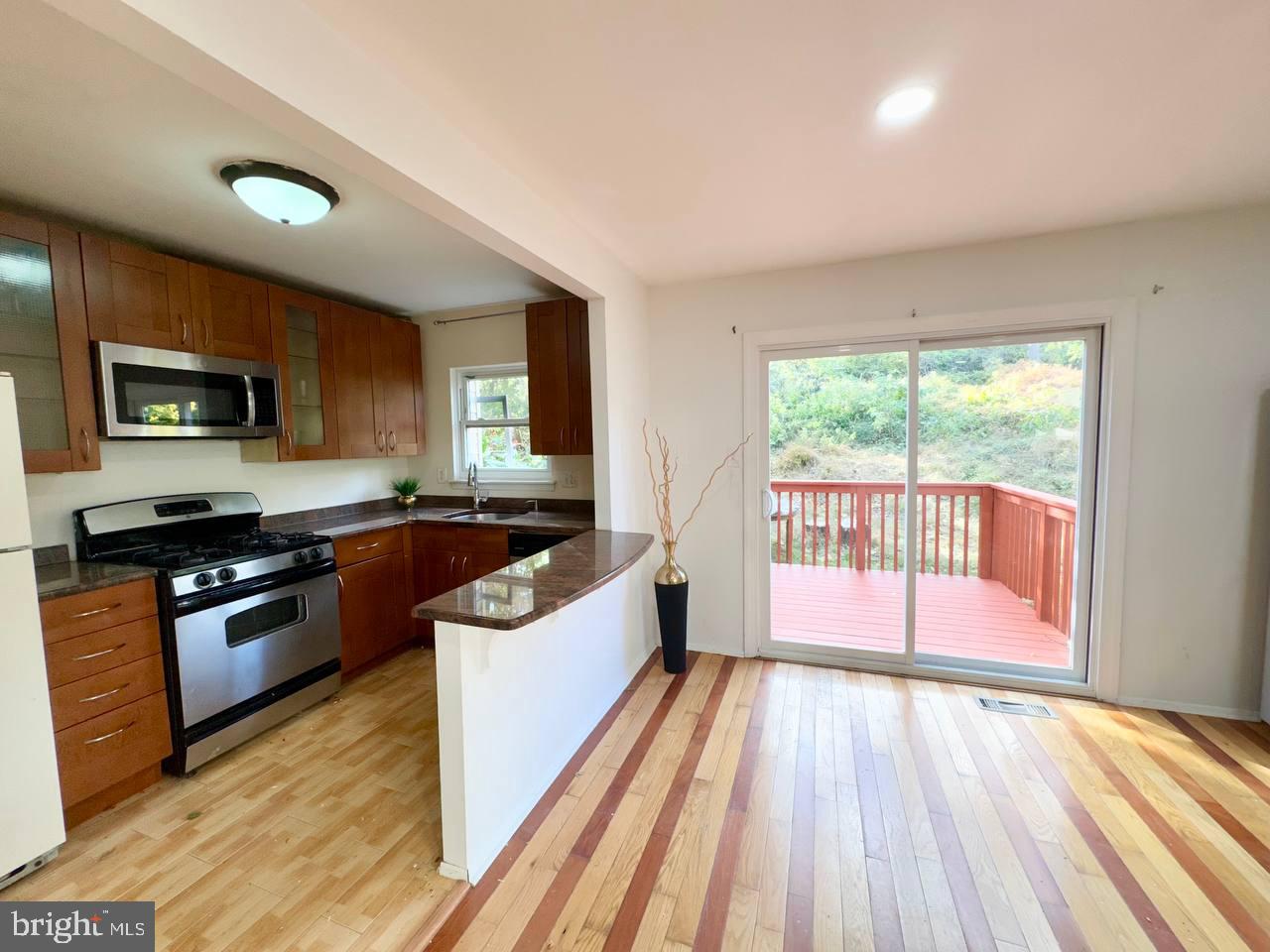 9310 JAMISON AVENUE B