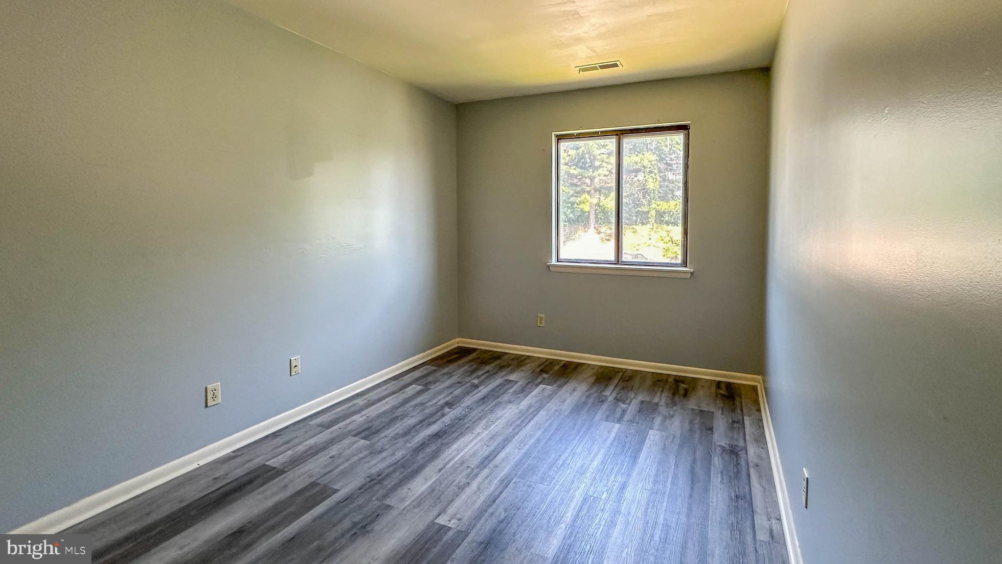 CROWN POINT - Residential Lease