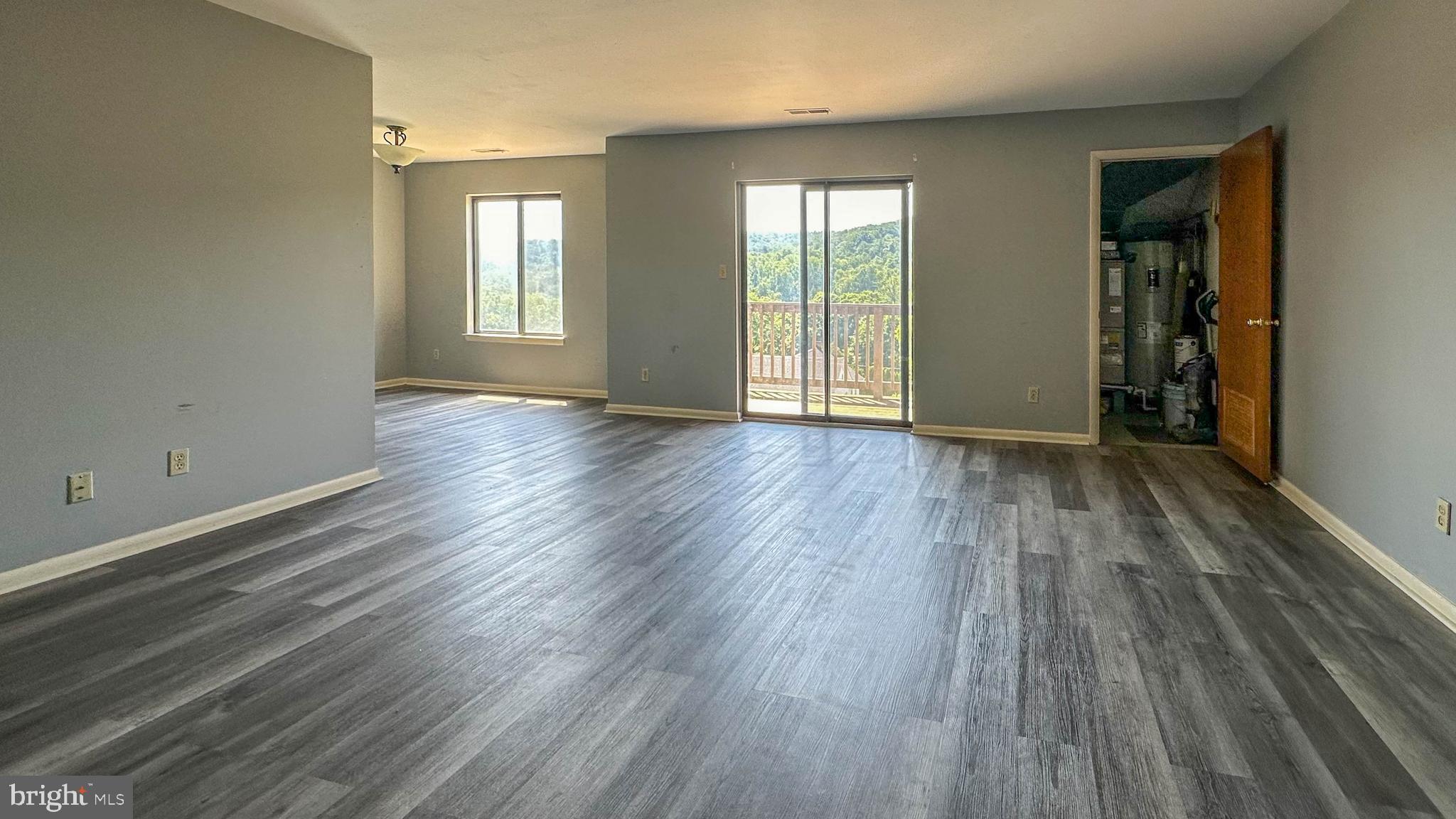 CROWN POINT - Residential Lease