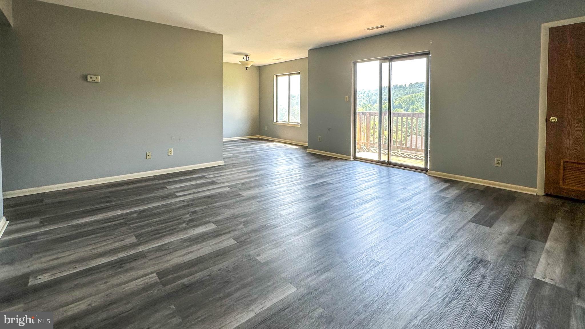 CROWN POINT - Residential Lease