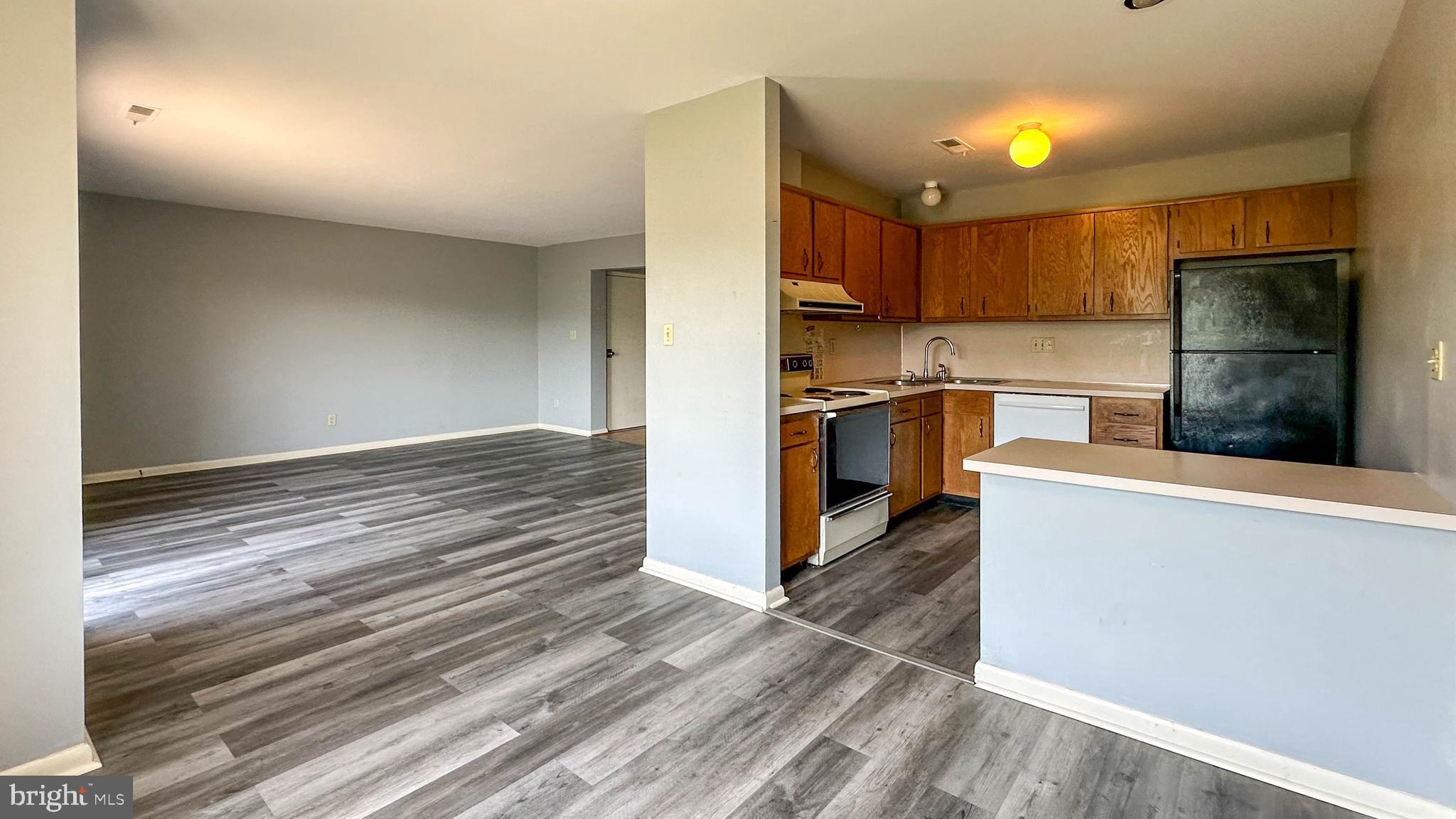 CROWN POINT - Residential Lease