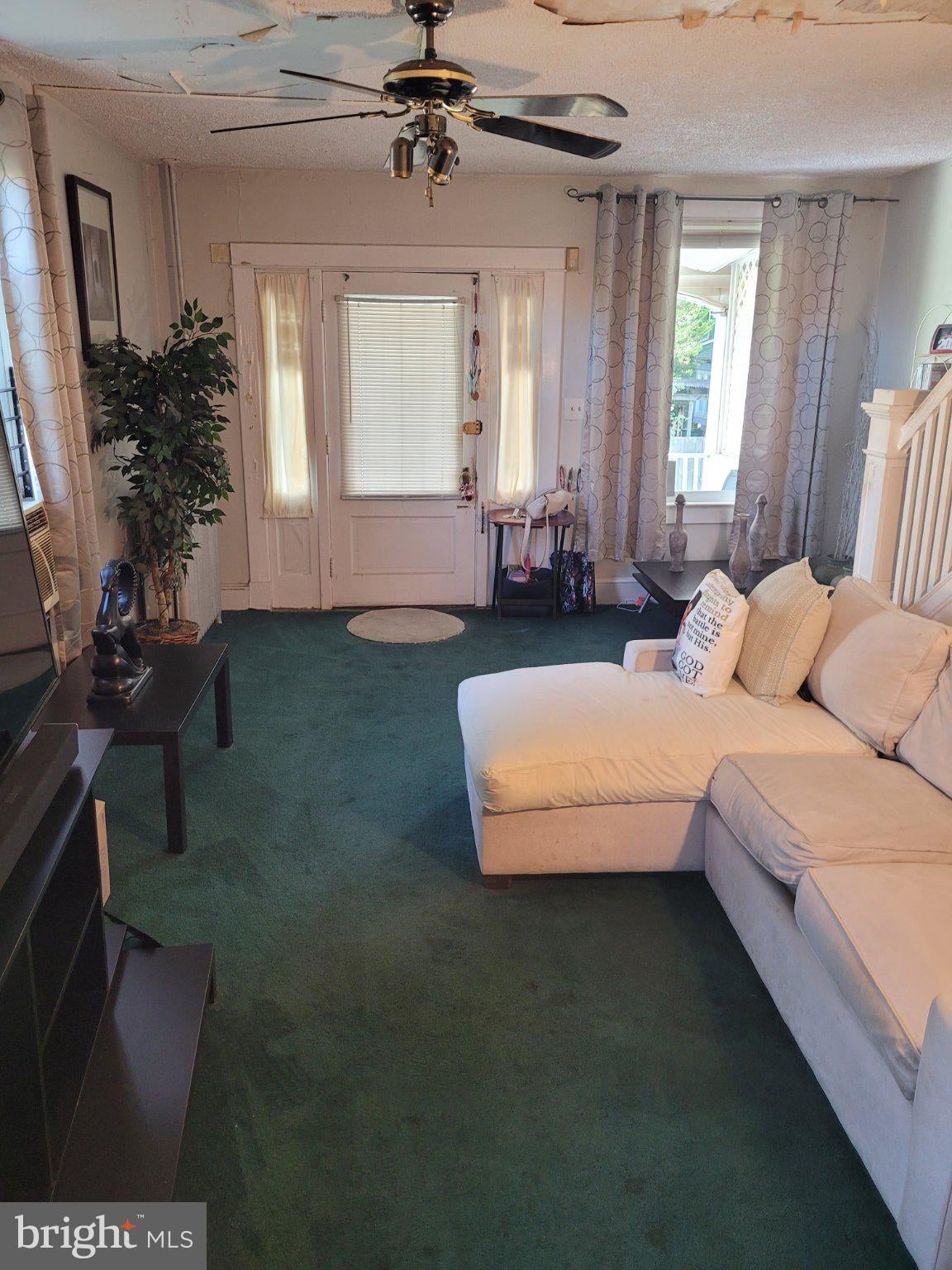 406 ROSSITER AVENUE