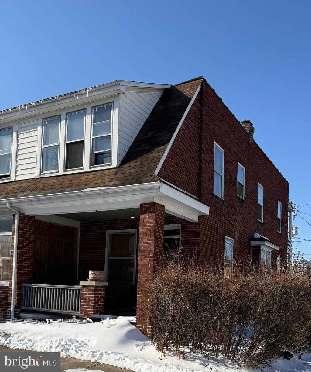 Photo of 700 Melrose Street, HARRISBURG, PA 17104 (MLS # PADA2056424)