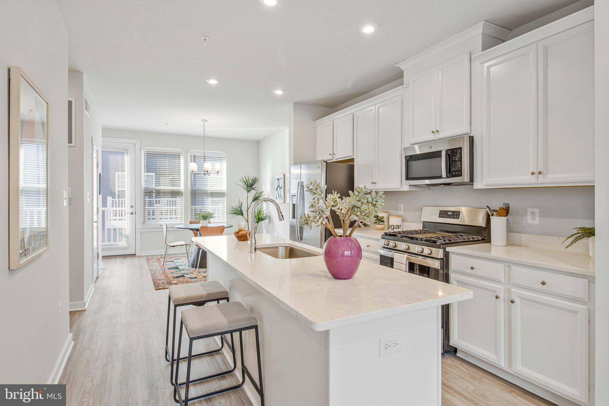 HYATTSVILLE - Residential