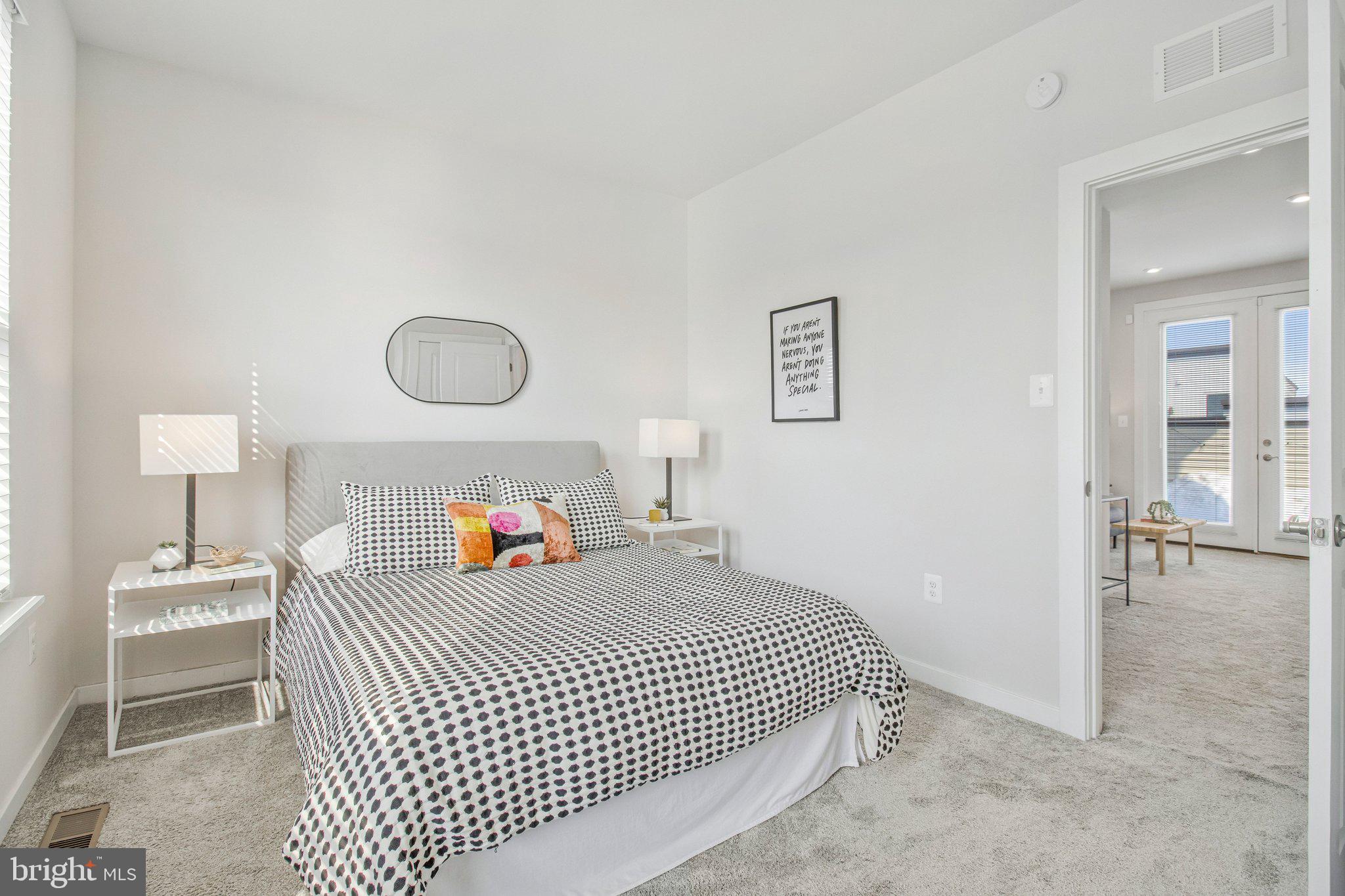 HYATTSVILLE - Residential