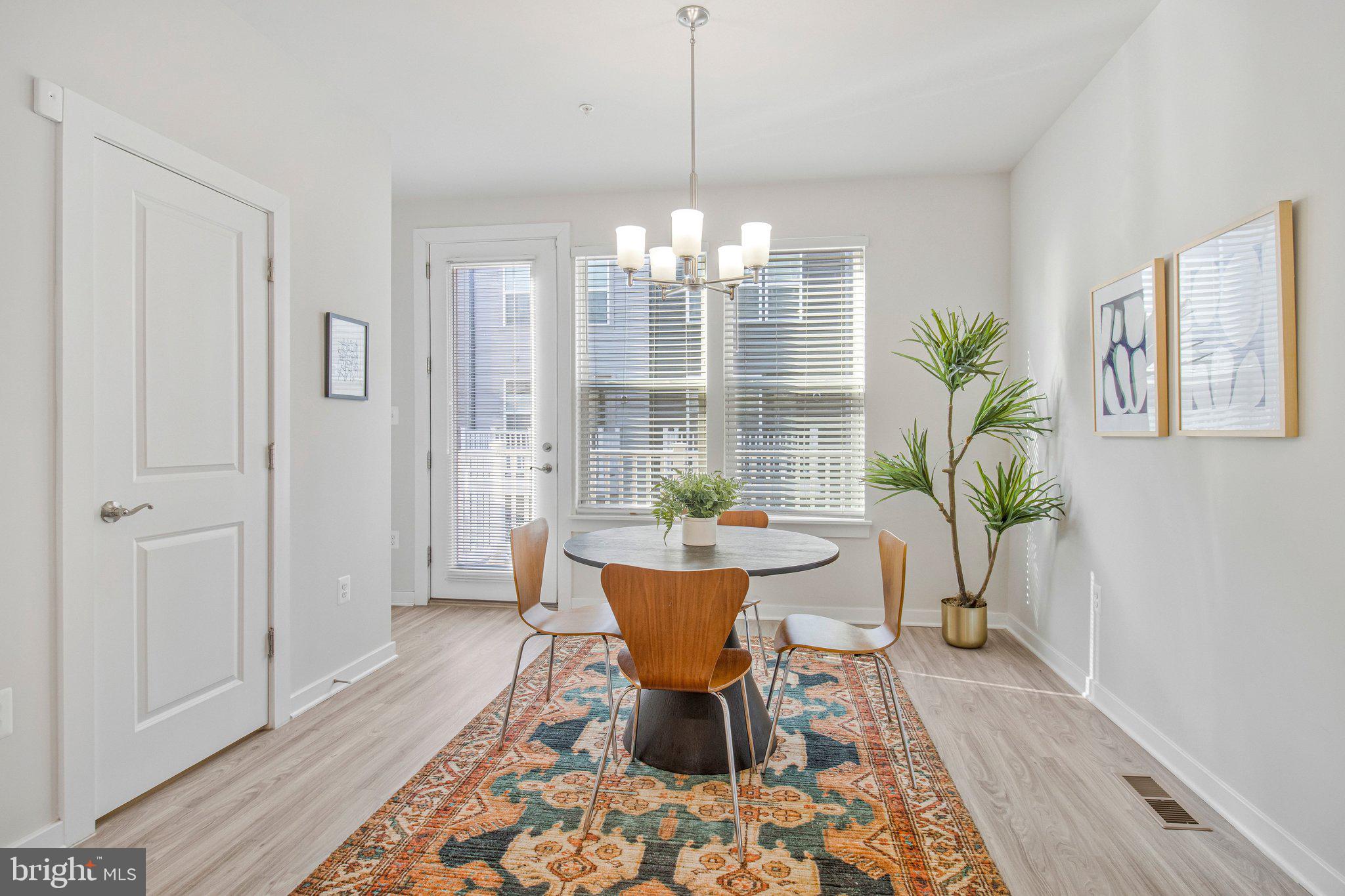 HYATTSVILLE - Residential