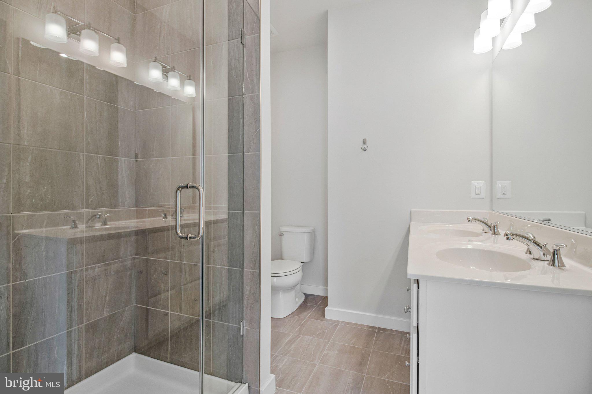 HYATTSVILLE - Residential