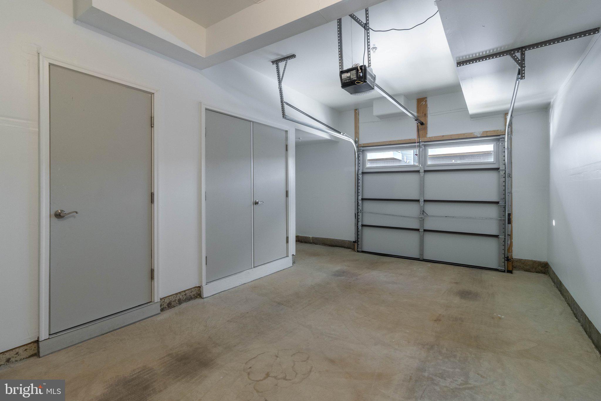 HYATTSVILLE - Residential