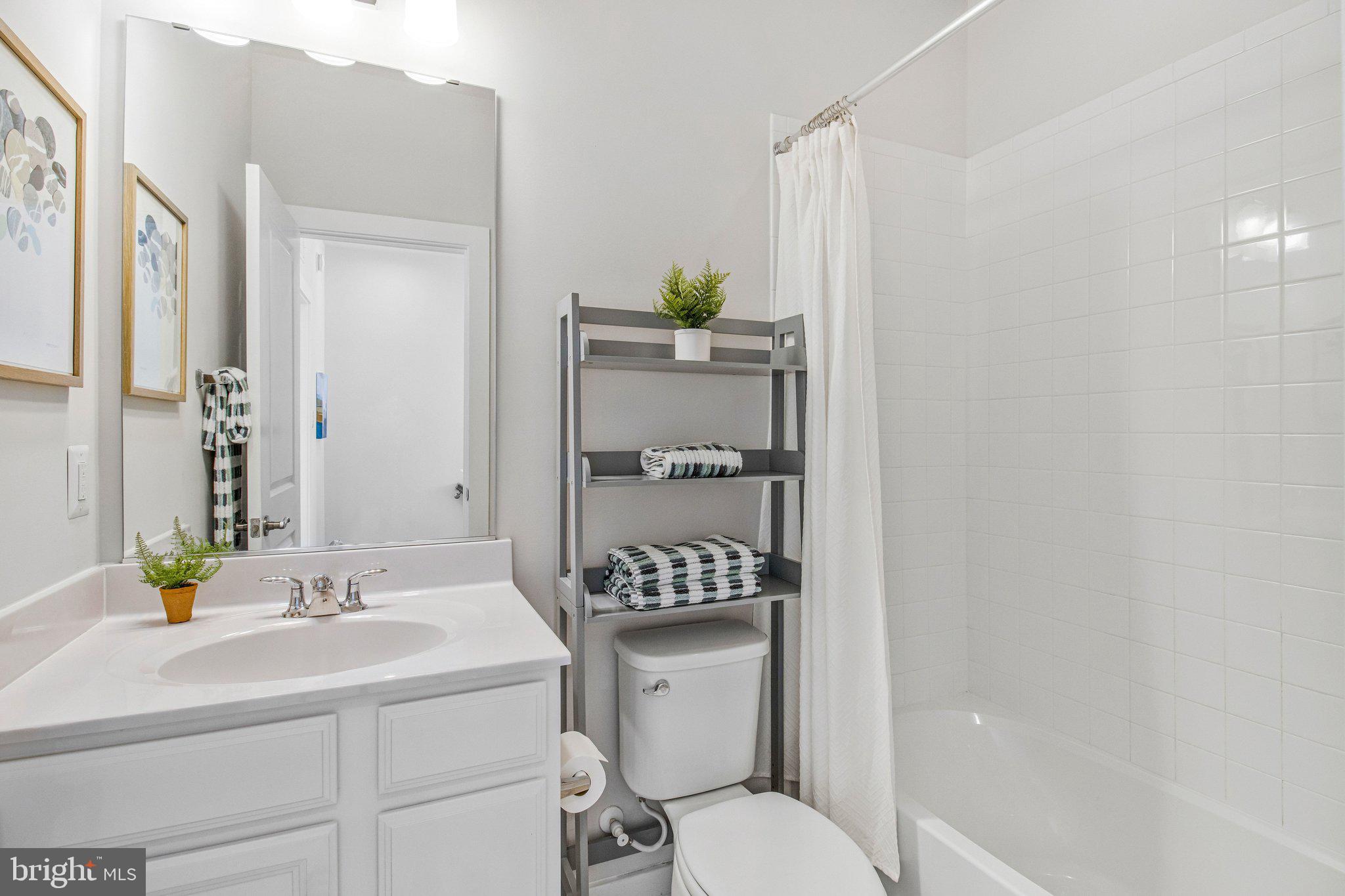 HYATTSVILLE - Residential