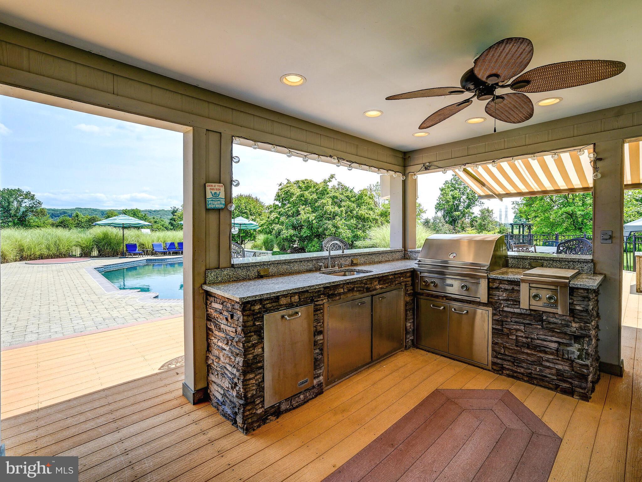 CLOVERLAND FARMS - Residential