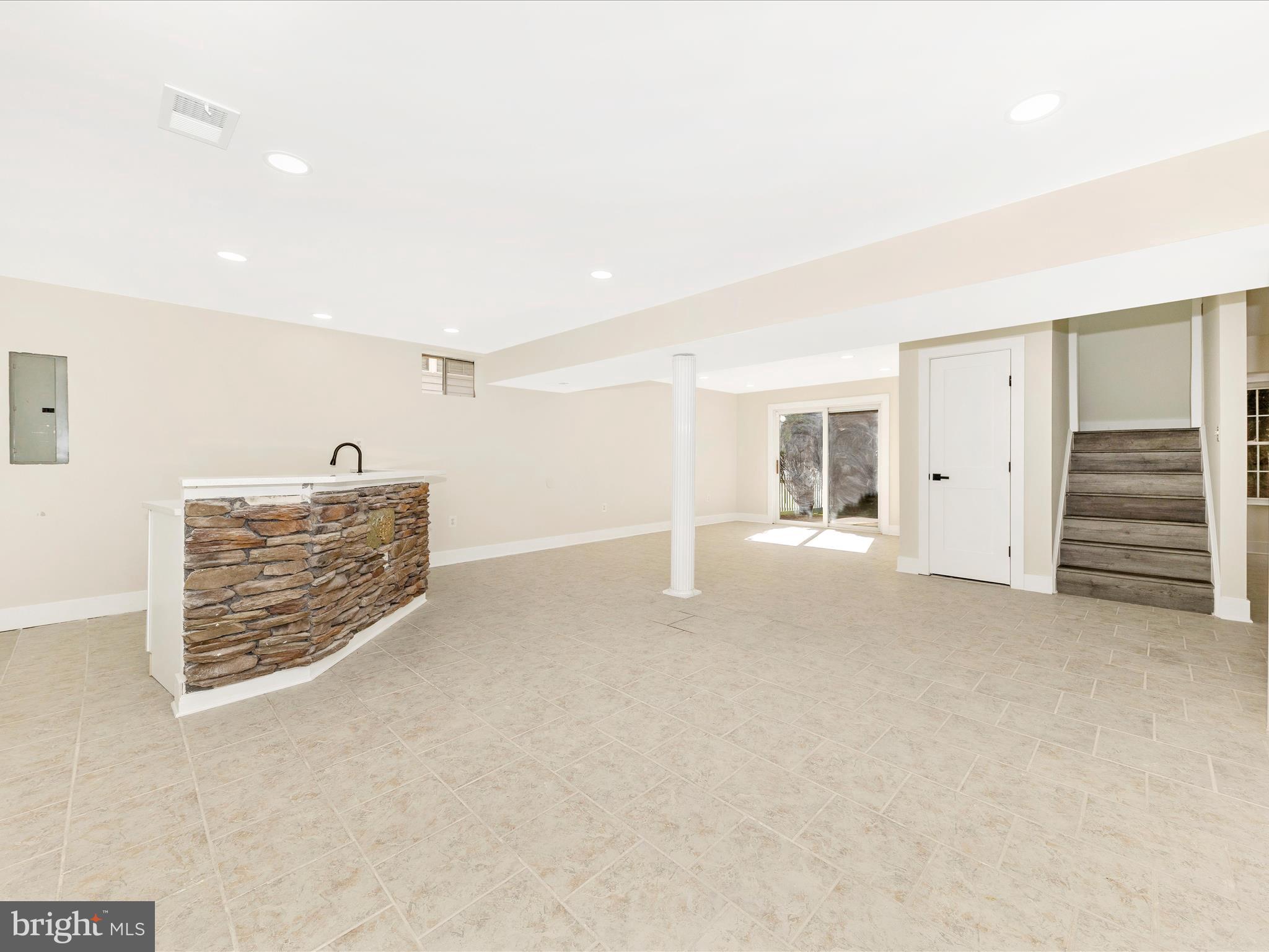 WORMANS MILL - Residential