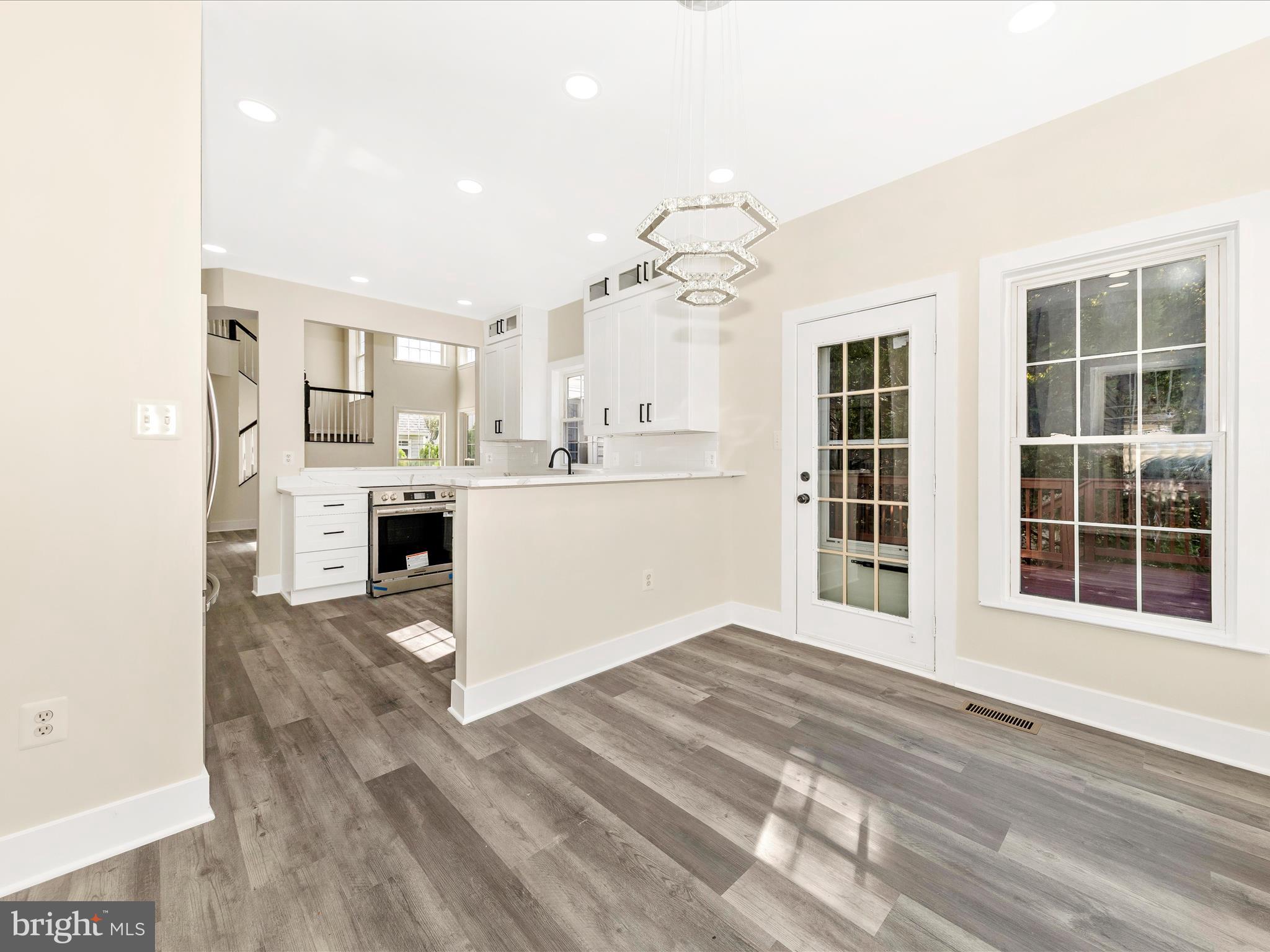 WORMANS MILL - Residential