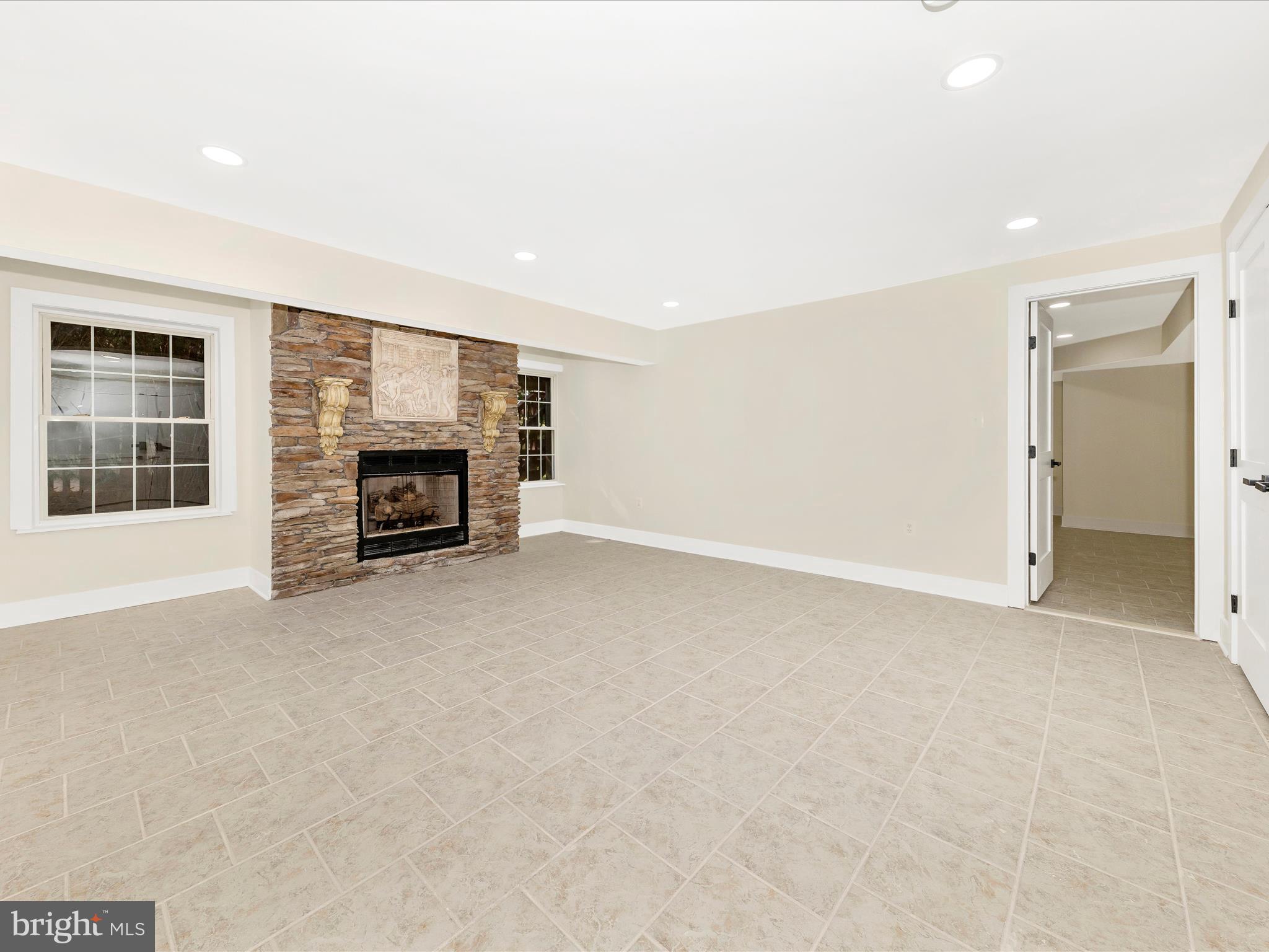 WORMANS MILL - Residential