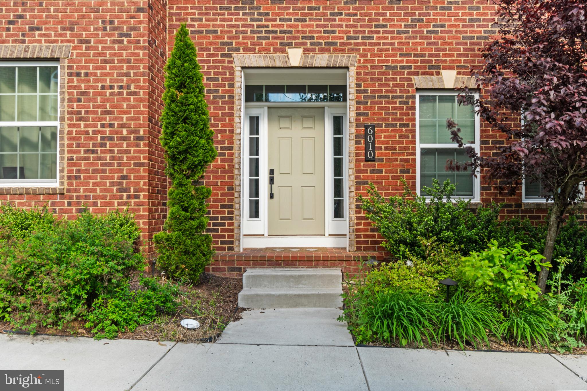 6010 HIDDEN MEADOW