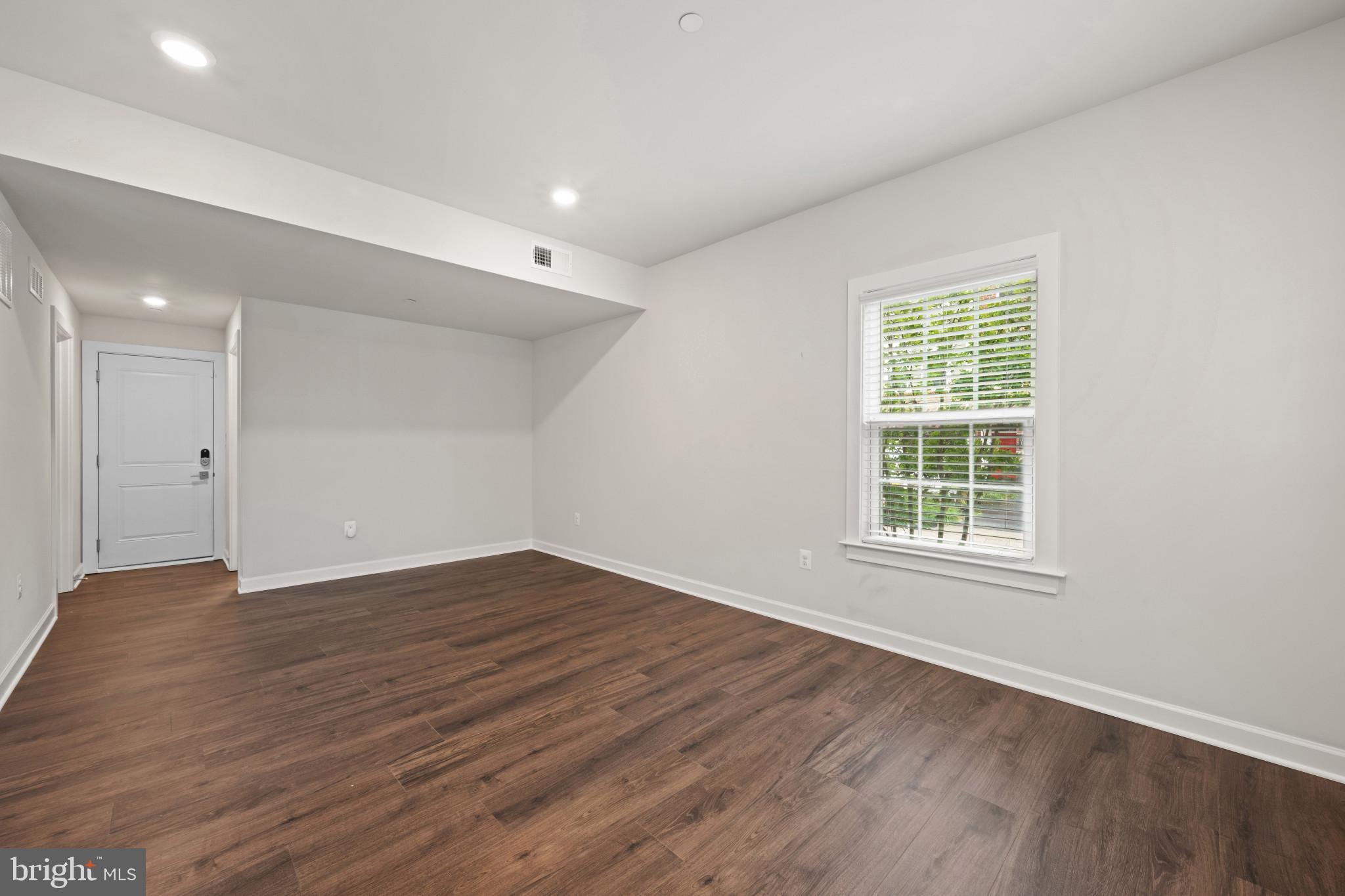 6010 HIDDEN MEADOW