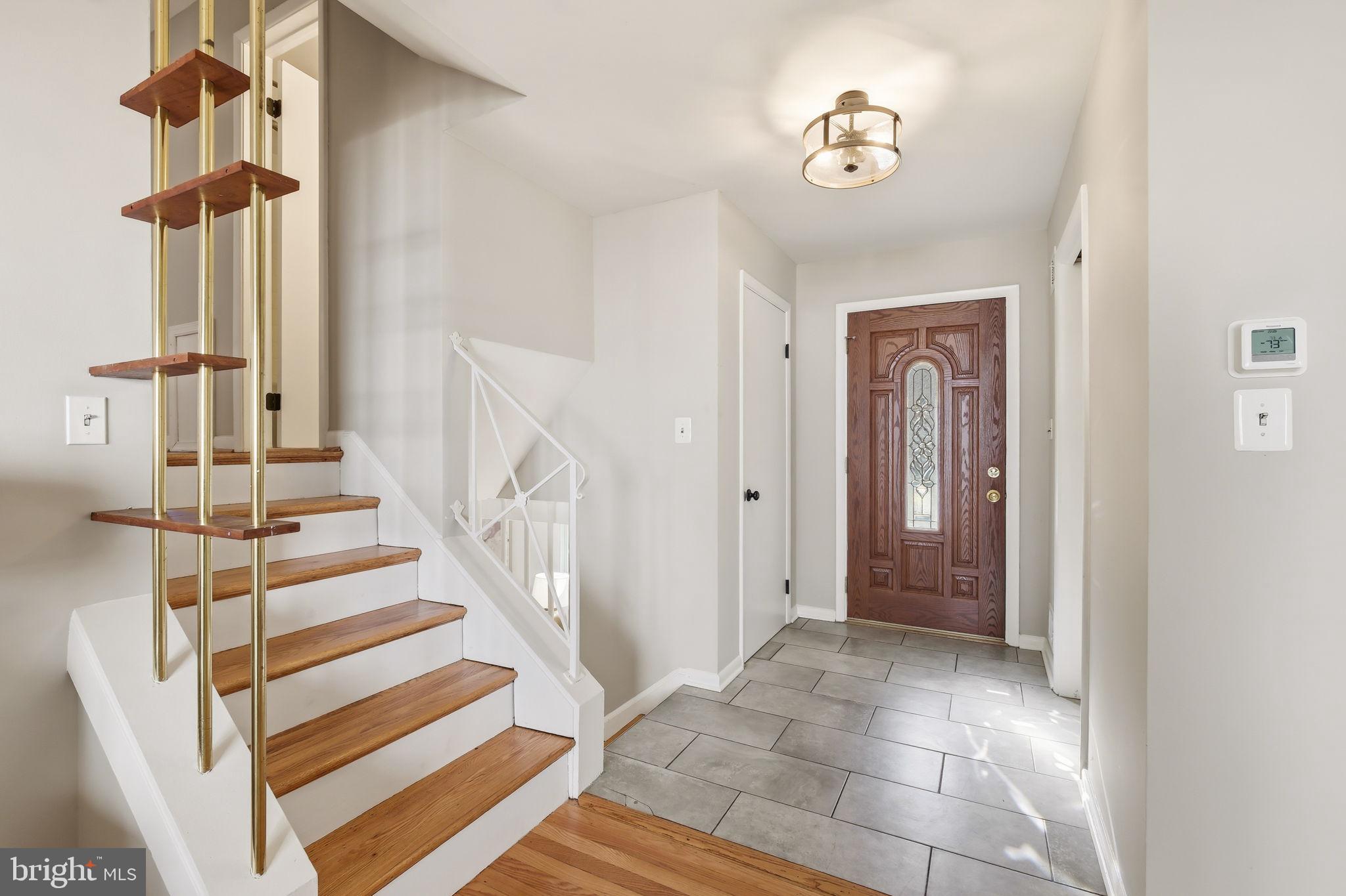 2031 HENDERSON AVENUE