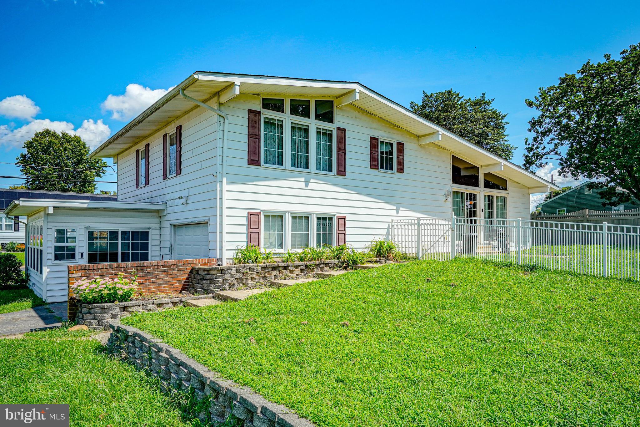 59 DUNN LANE