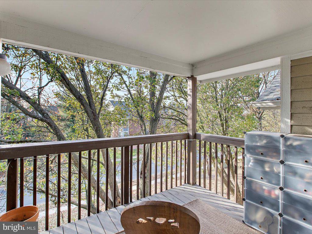 CROMWELL FOUNTAIN - Residential