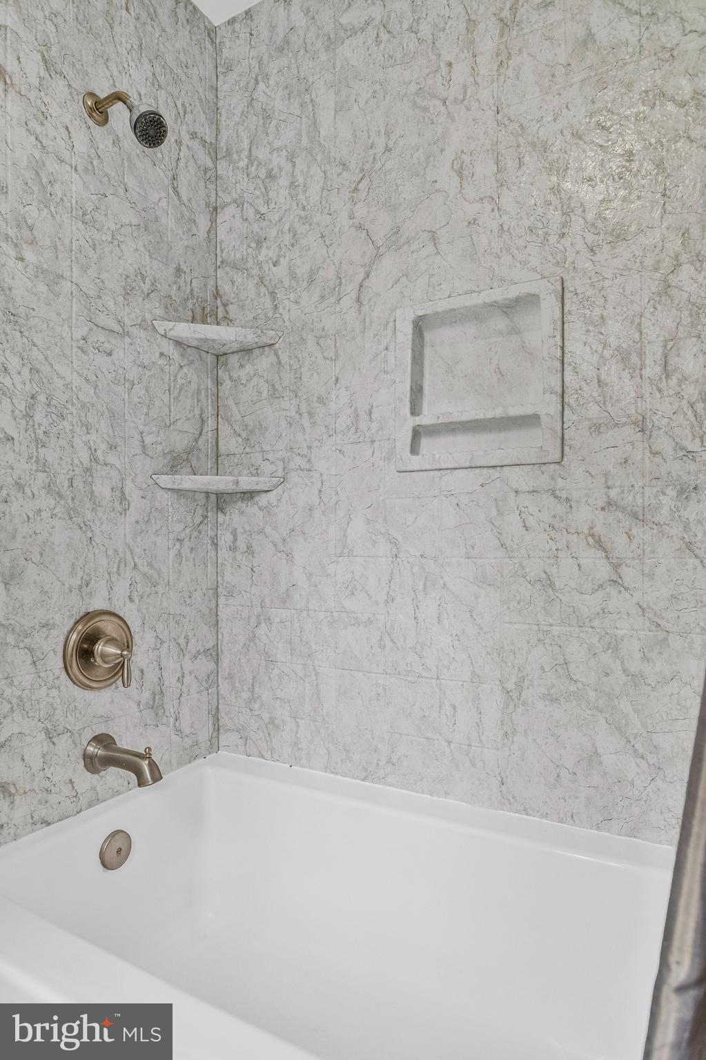 BOUNDARY CREEK - Residential