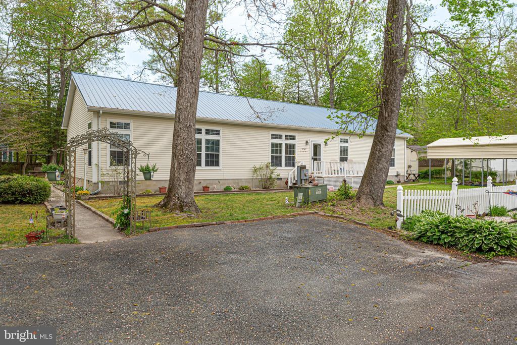 Photo of 37247 W White Tail Drive, SELBYVILLE, DE 19975 (MLS # DESU2110054)