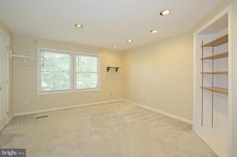 OLD BRIDGE ESTATES - Residential Lease