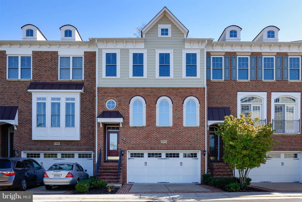 504 Hollingsworth Terrace, Herndon, VA 20170