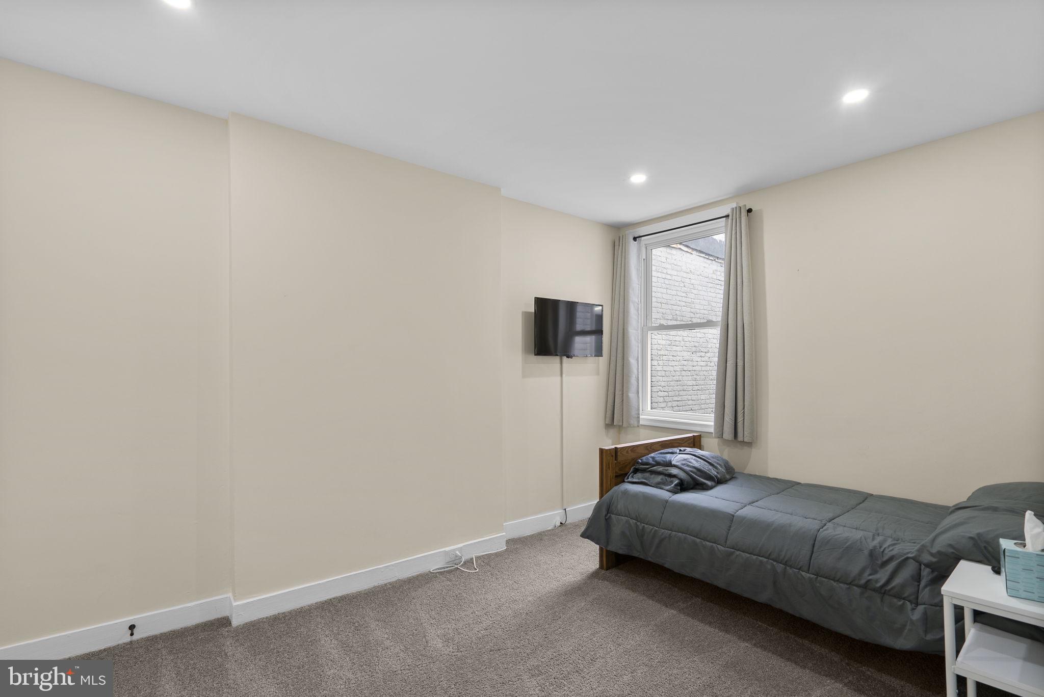 HAMPDEN HISTORIC DISTRICT - Residential