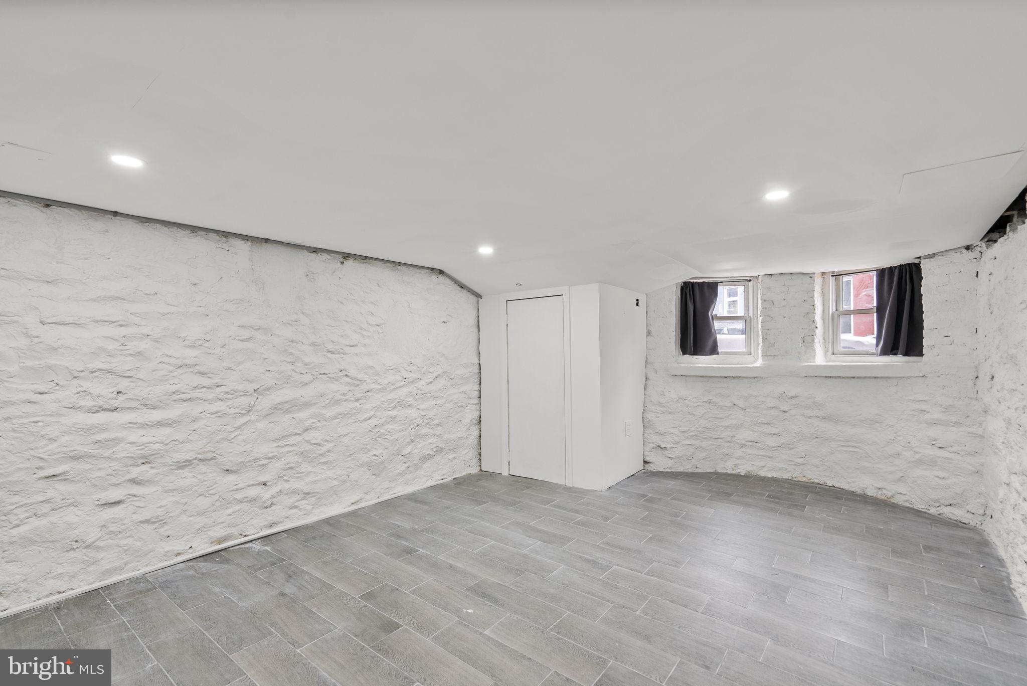 HAMPDEN HISTORIC DISTRICT - Residential