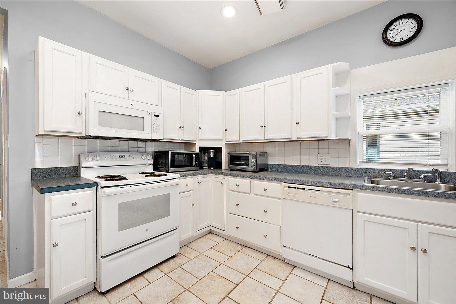 MONTEGO BAY - Residential