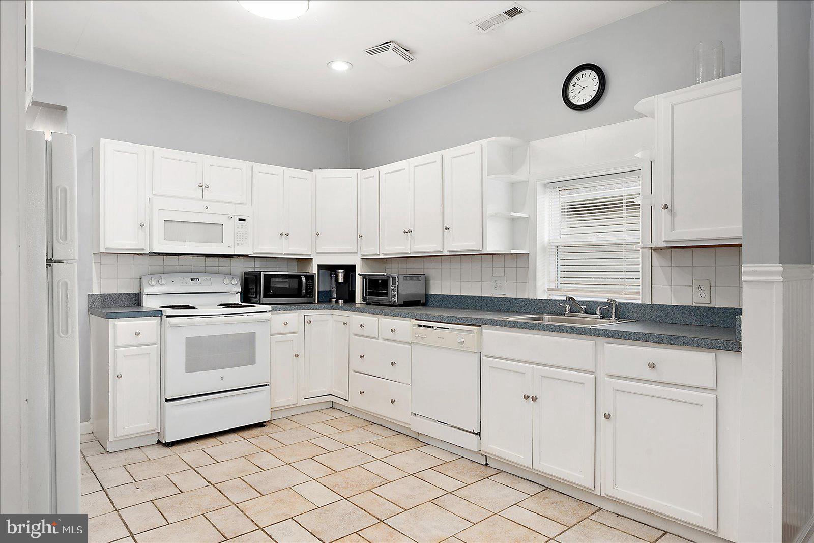 MONTEGO BAY - Residential