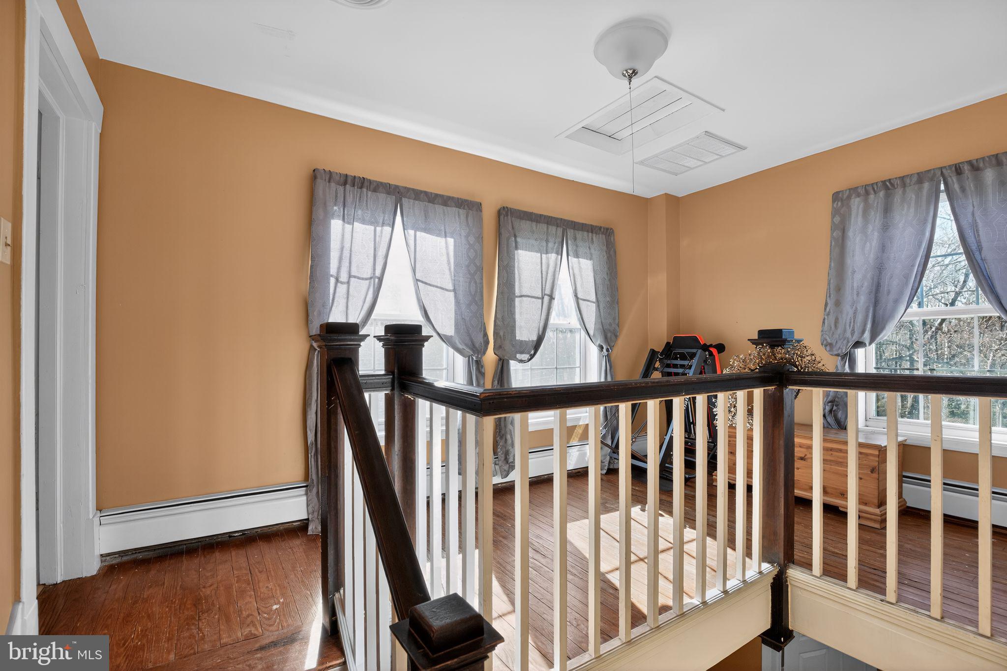 OAKVILLE - Residential