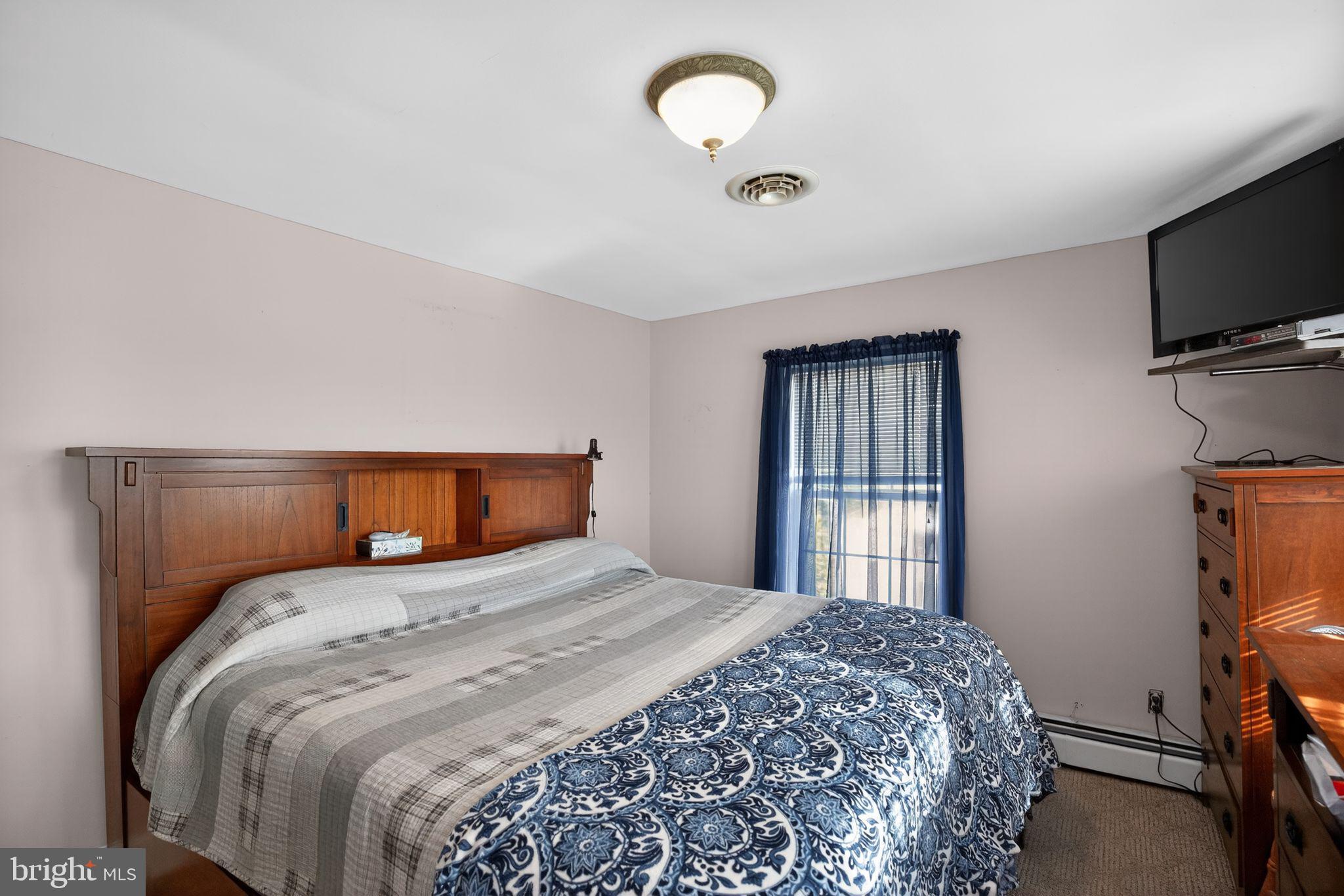 OAKVILLE - Residential