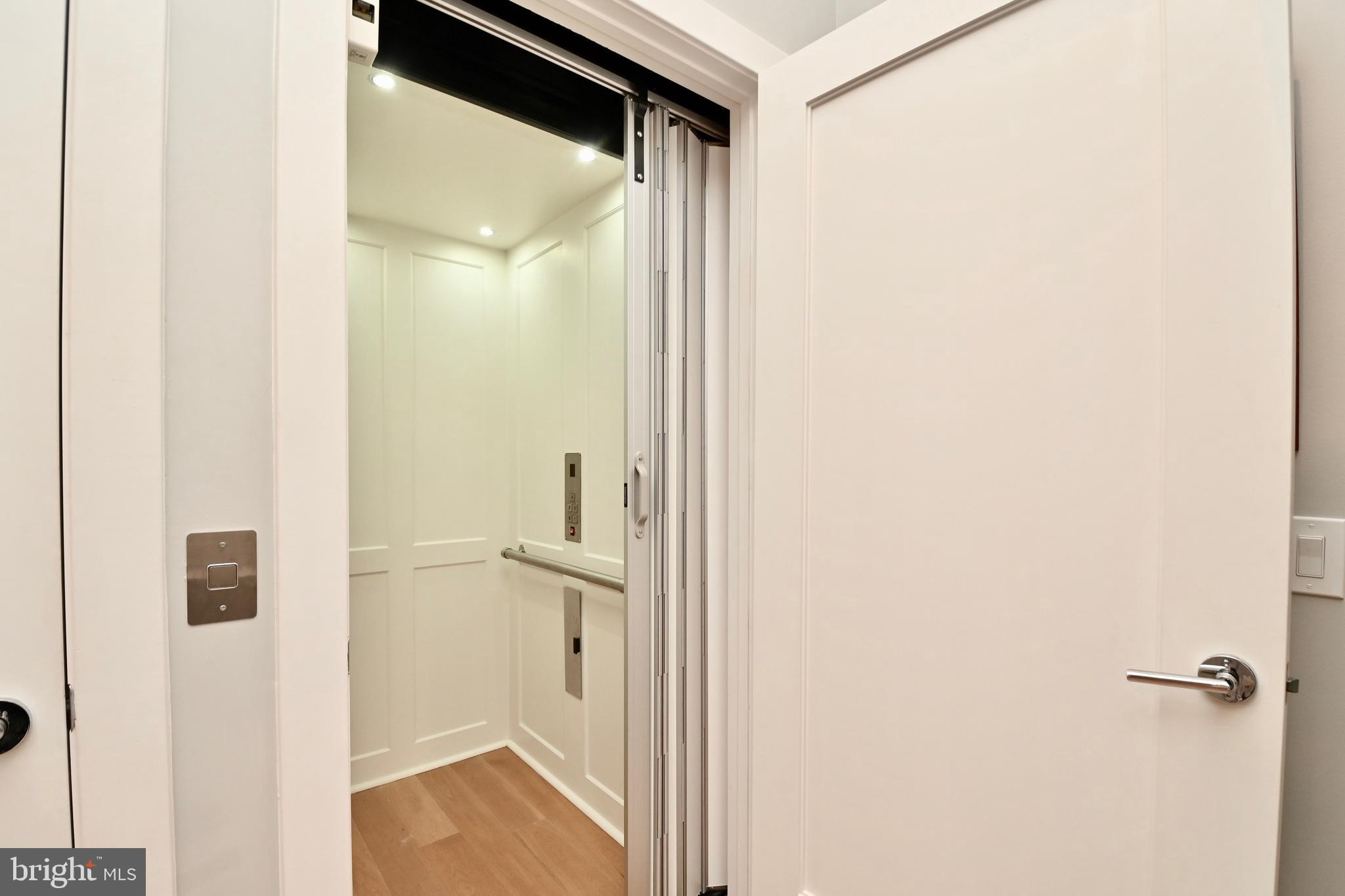 BRIGHTLEAF AND COOPER - Residential