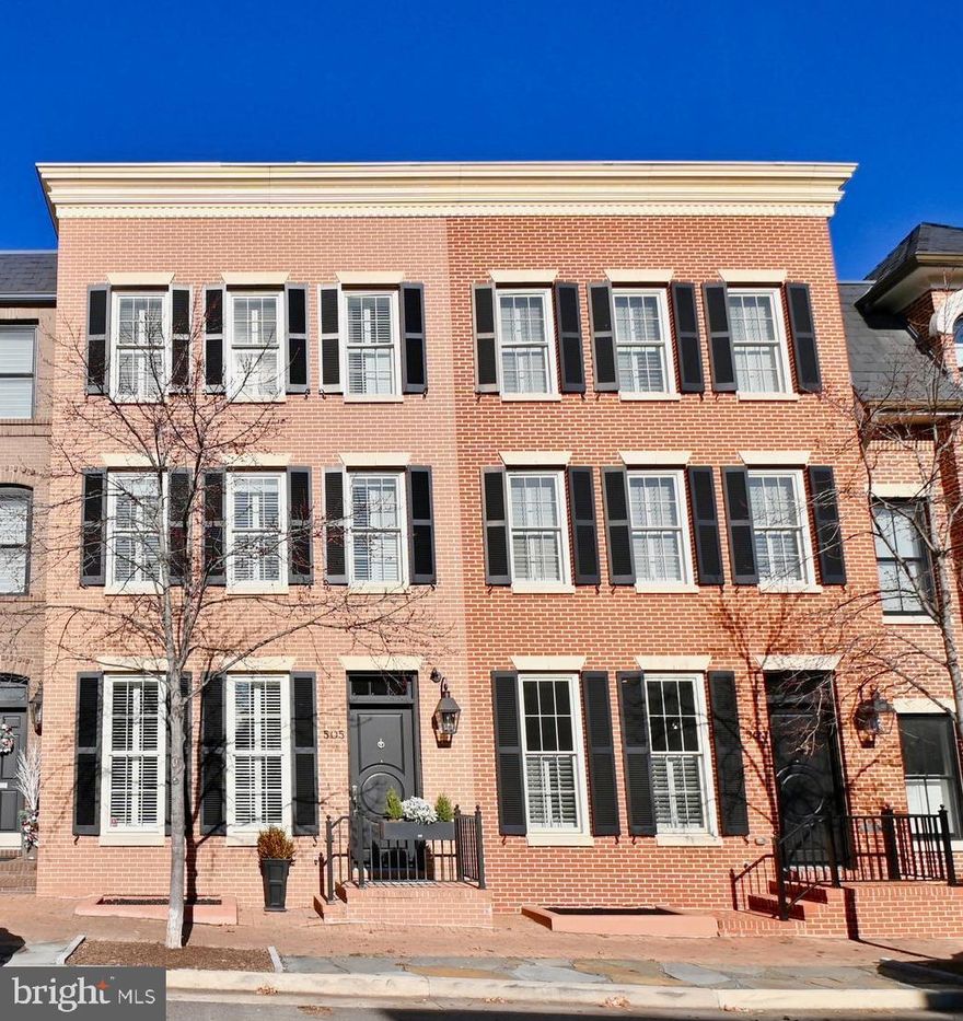 IMMACULATE ALL BRICK 3213 SQ FT 4 LEVEL ELEVATOR TOWNHOME WITH LARGE ROOF TERRACE AND SWEEPING VIEWS OF OLD TOWN---4 BEDROOMS AND 4.5 BATHS---UPGRADES THROUGHOUT INCLUDE HARDWOOD FLOORS,RECESSED LED LIGHTING,PLANTATION SHUTTERS,CROWN MOLDING,OVER 9FT CEILINGS AND WATERWORKS FIXTURES---GOURMET KITCHEN WITH QUARTZ COUNTERS,SS THERMADOR APPLIANCES, SNAIDERO ITALIAN CABINETRY,WINE COOLER AND 6 BURNER  GAS STOVE---KITCHEN WALKS OUT TO GORGEOUS FLAGSTONE AND BRICK PATIO  WITH FOUNTAIN TO 2 CAR GARAGE---SECOND LEVEL HAS PRIMARY BEDROOM SUITE WITH SITTING  RM , ELEGANT BATH MARBLE FINISHES,HEATED FLOOR AND TOWEL RACK AND WASHER/DRYER---THIRD LEVEL WITH TWO BEDROOMS EACH WITH WALK IN CLOSET AND EN SUITE BATHS---LOWER LEVEL HAS BEDROOM/OFFICE,FULL BATH,REC ROOM AND SECOND WASHER/DRYER---SHORT DISTANCE TO WATER,OLD TOWN SHOPS AND RESTAURANTS  VIDEO IN DOCS