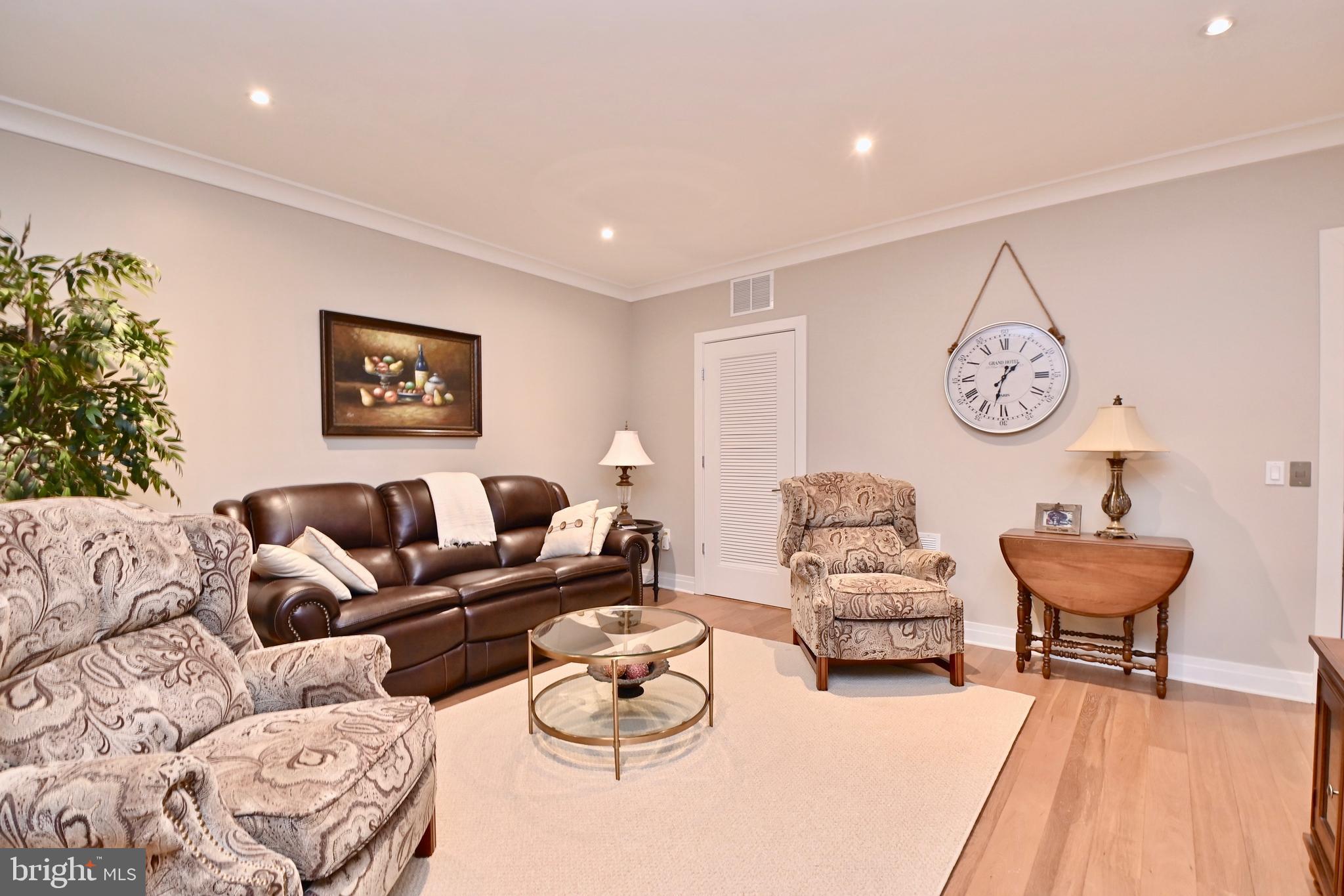 BRIGHTLEAF AND COOPER - Residential