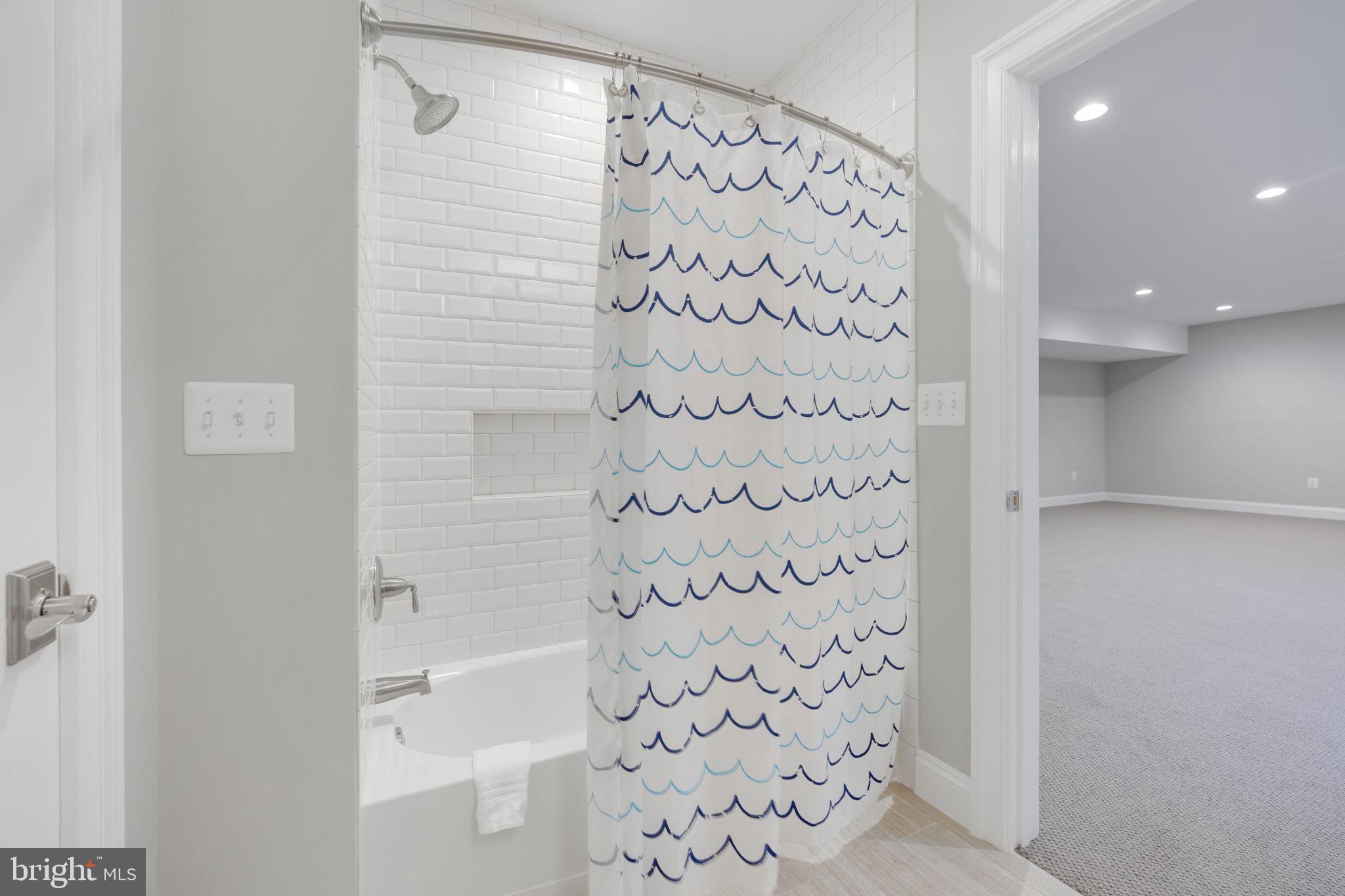 BERKSHIRE OAKWOOD - Residential