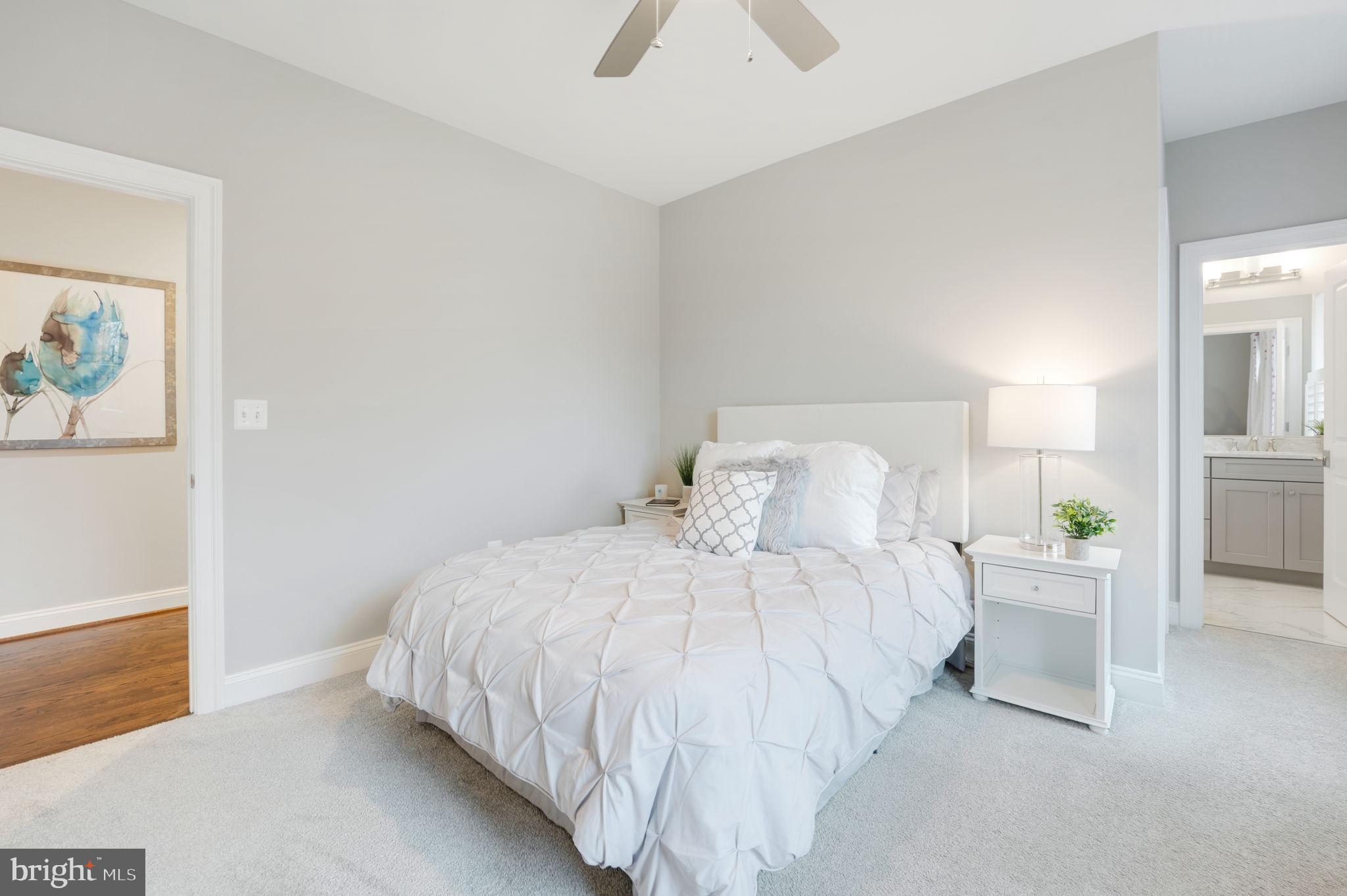 BERKSHIRE OAKWOOD - Residential