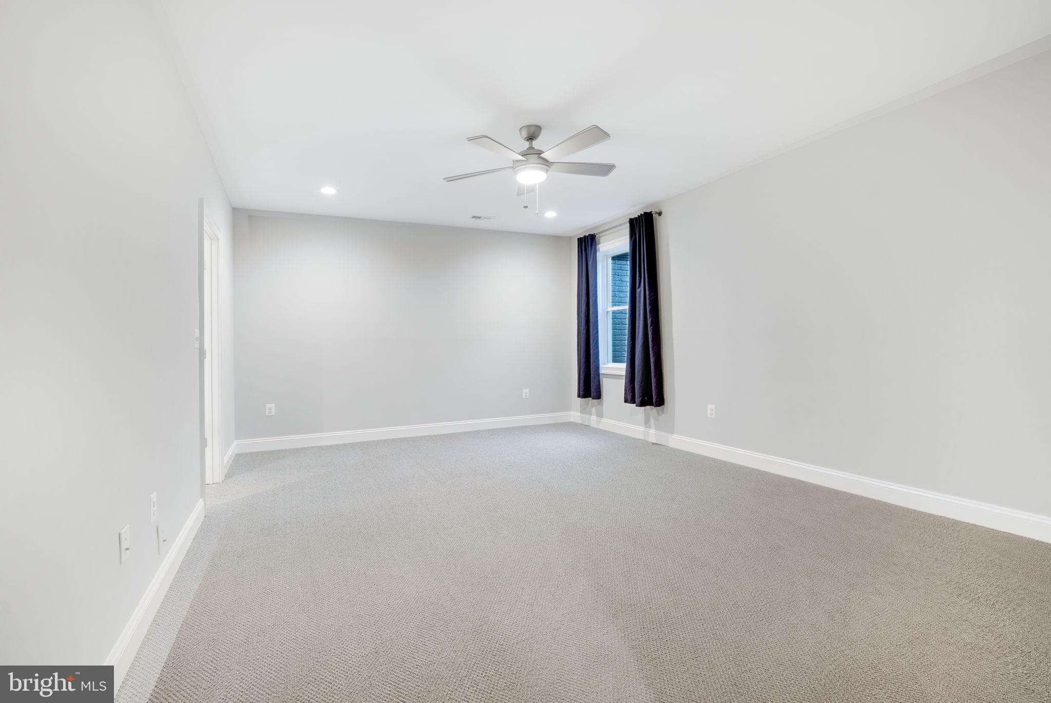 BERKSHIRE OAKWOOD - Residential