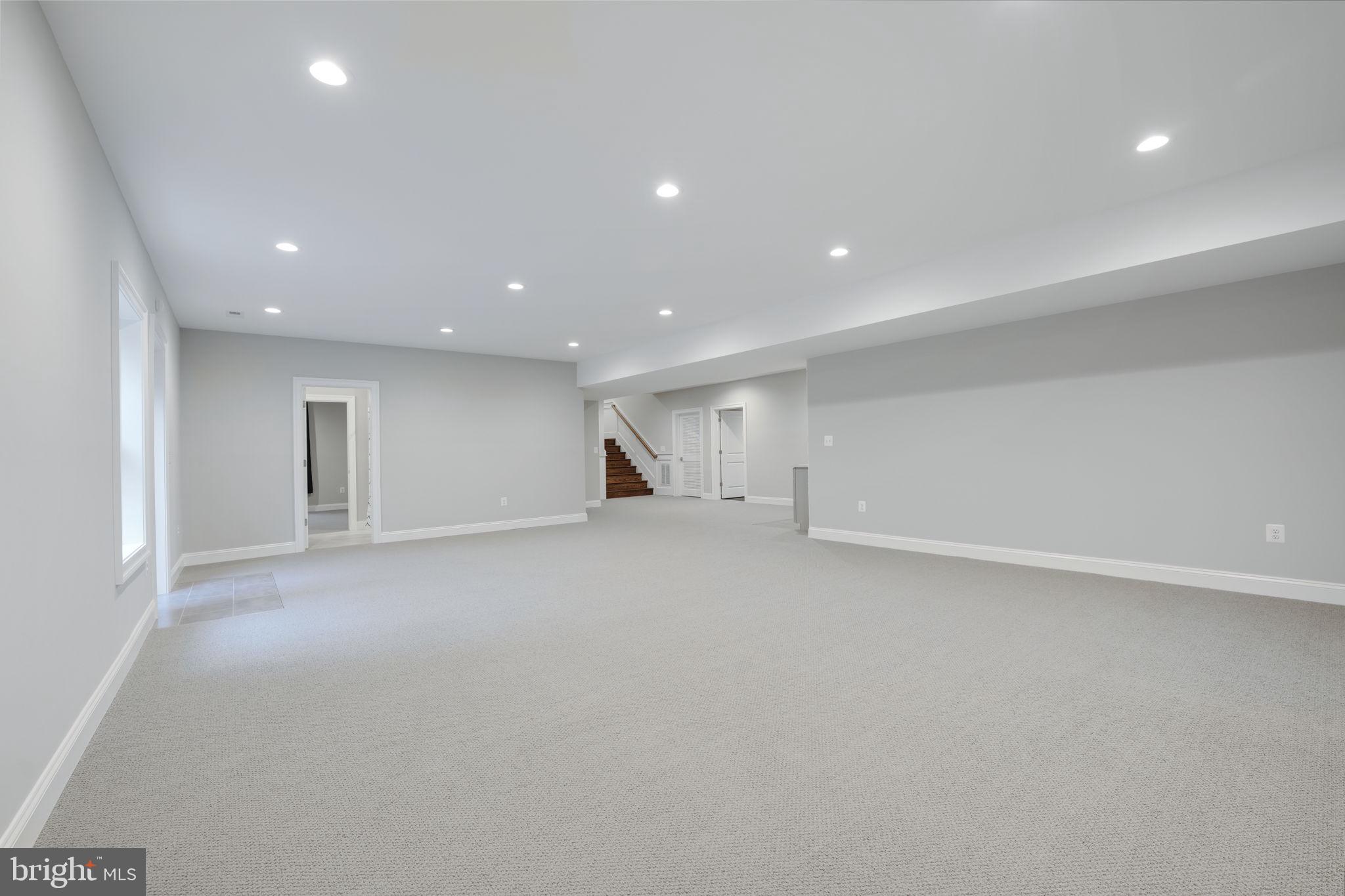 BERKSHIRE OAKWOOD - Residential