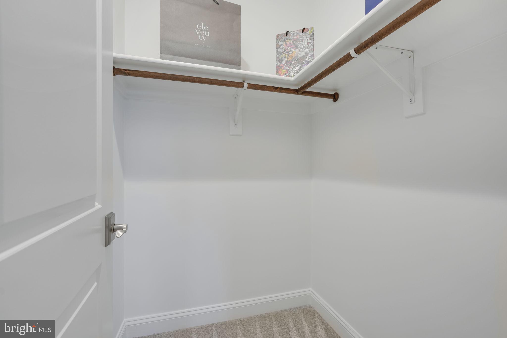 BERKSHIRE OAKWOOD - Residential