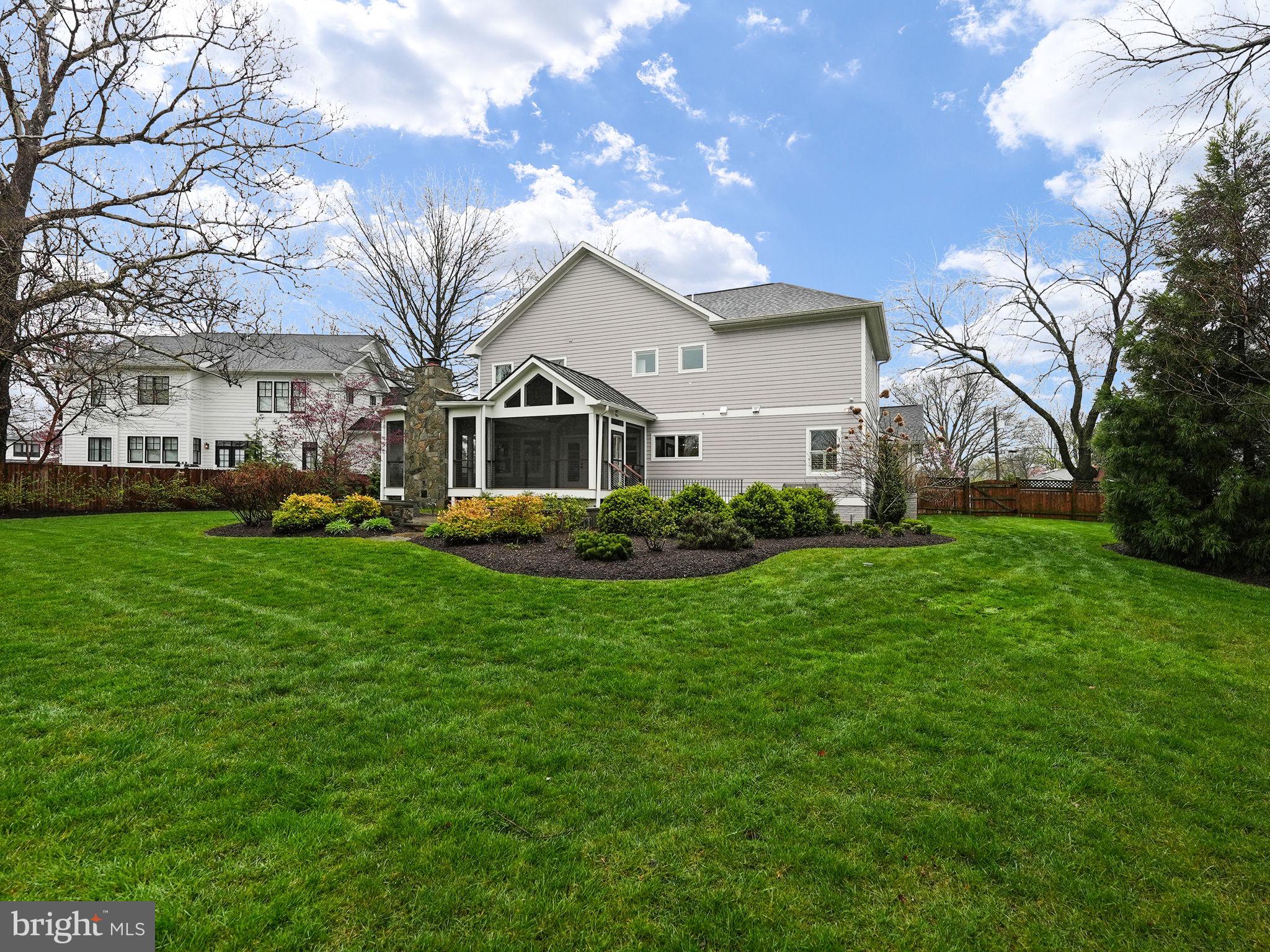 BERKSHIRE OAKWOOD - Residential