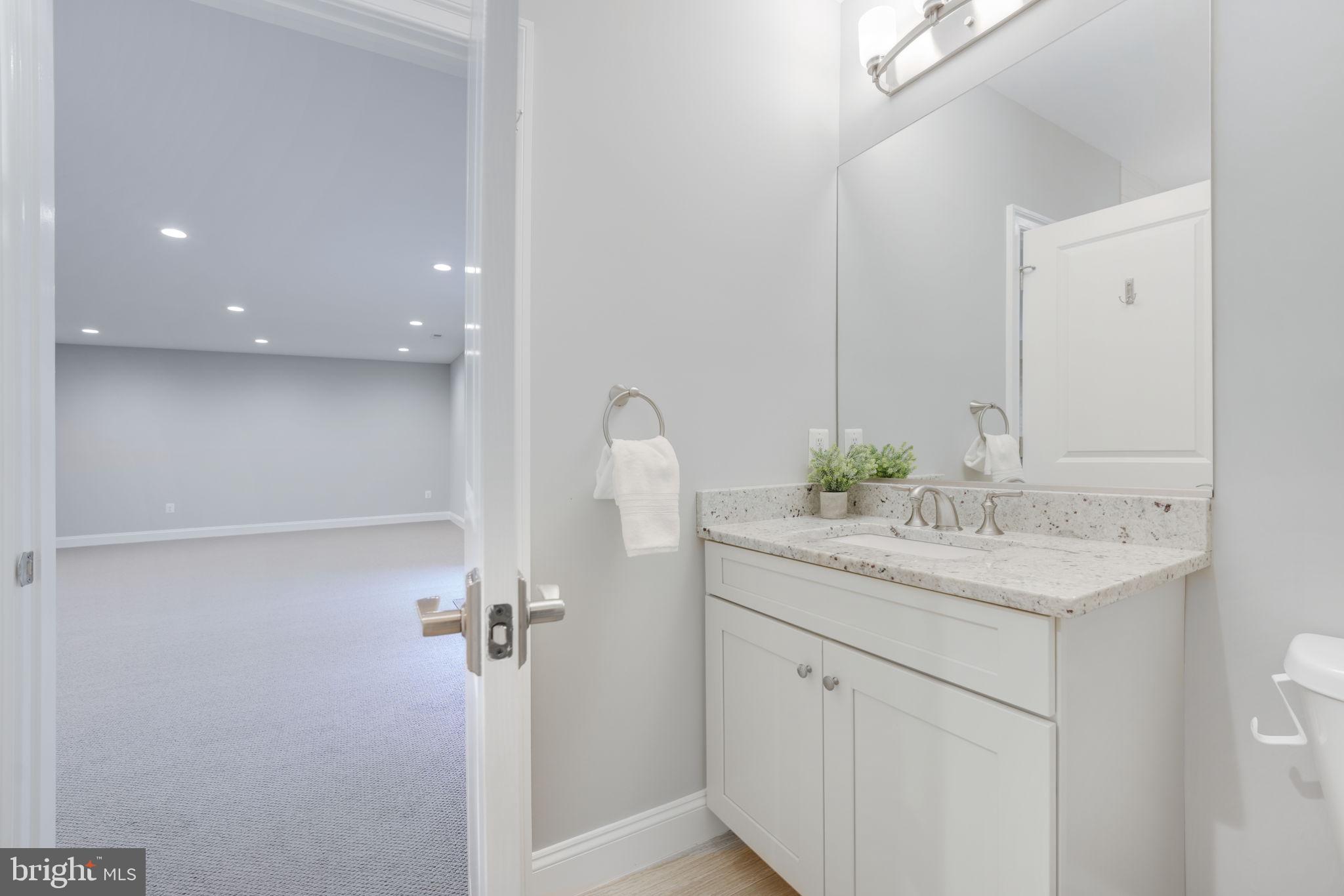 BERKSHIRE OAKWOOD - Residential